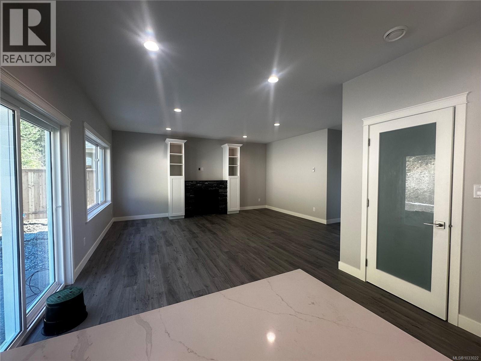 2576 Nickson Way - 7