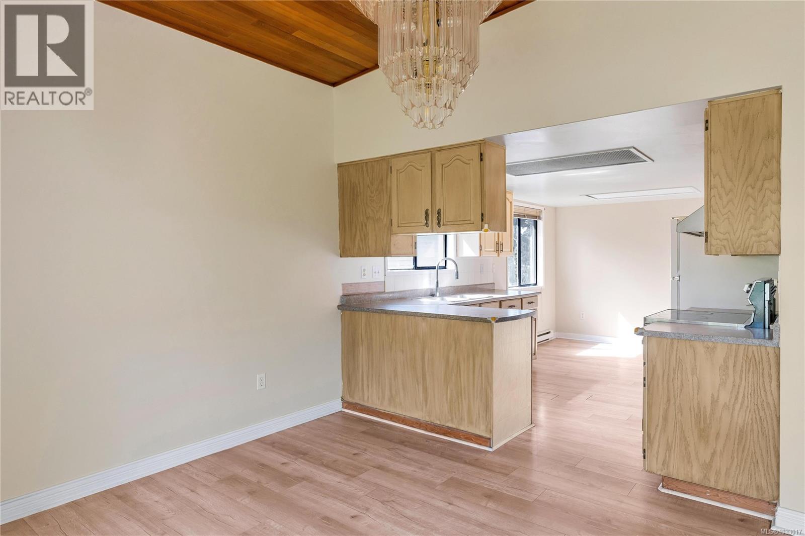  4188 Kincaid Street, Saanich