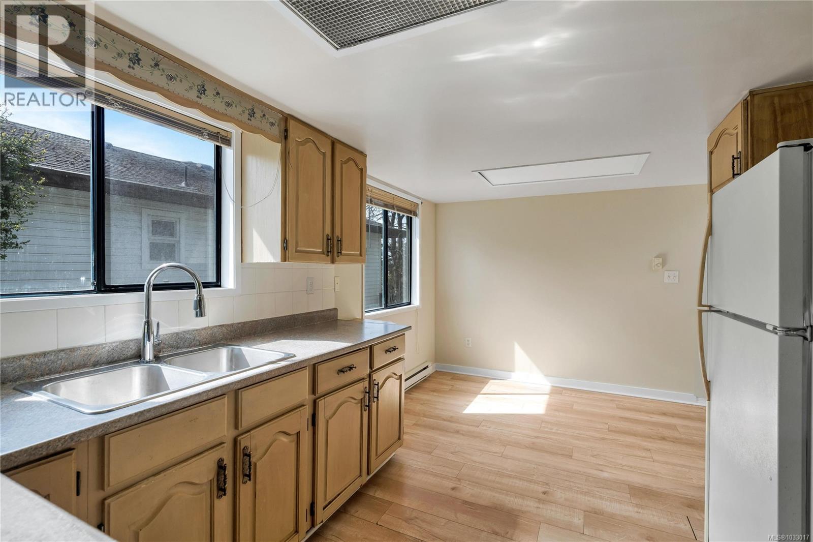  4188 Kincaid Street, Saanich