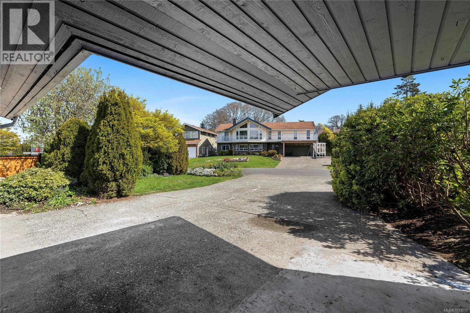  4188 Kincaid Street, Saanich