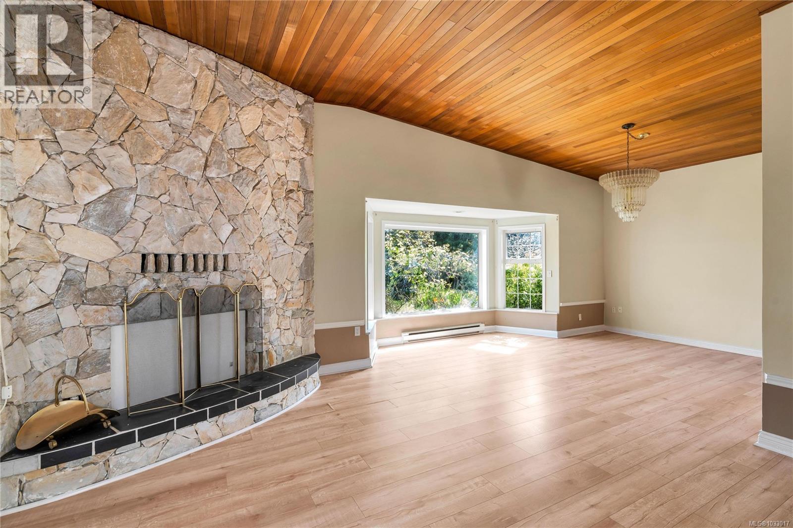  4188 Kincaid Street, Saanich