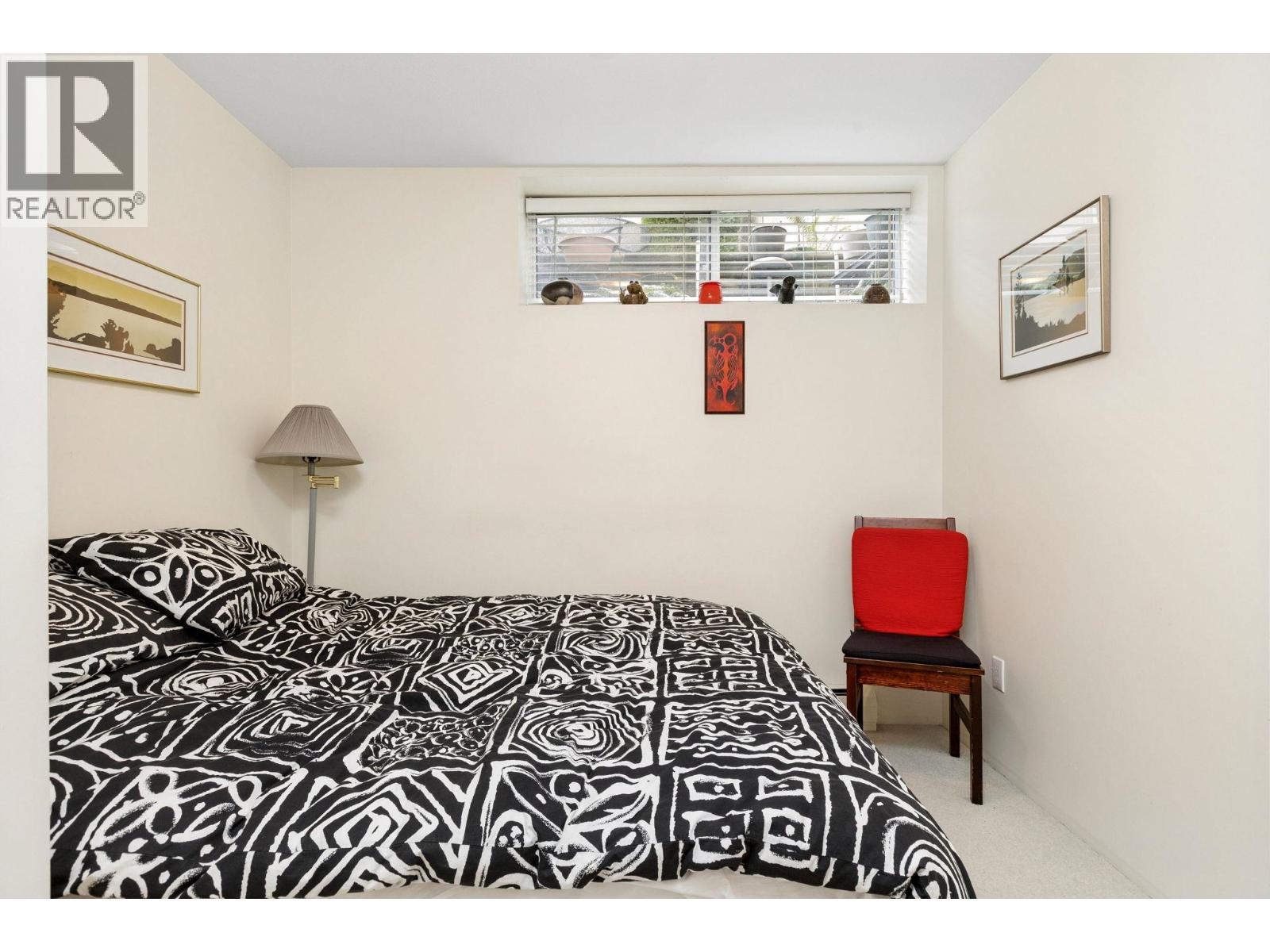 2333 BELLEVUE AVENUE, West Vancouver