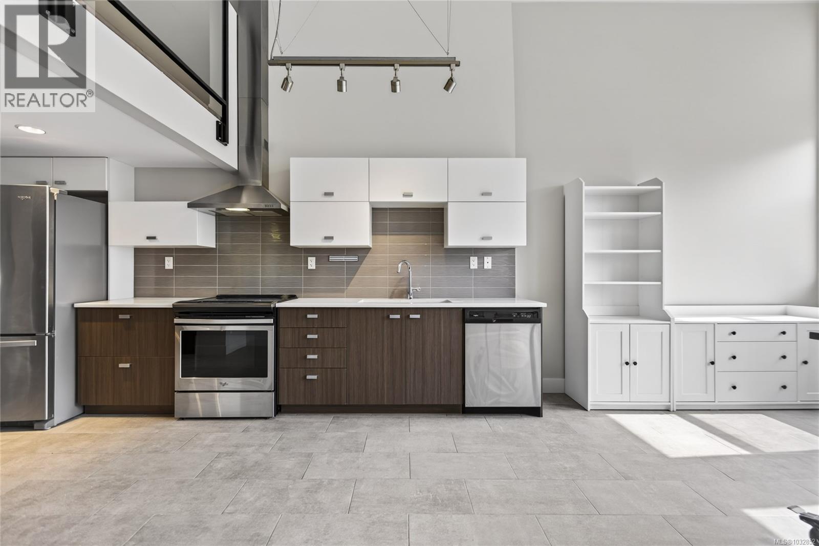 #307 1978 Cliffe Ave - Image 2