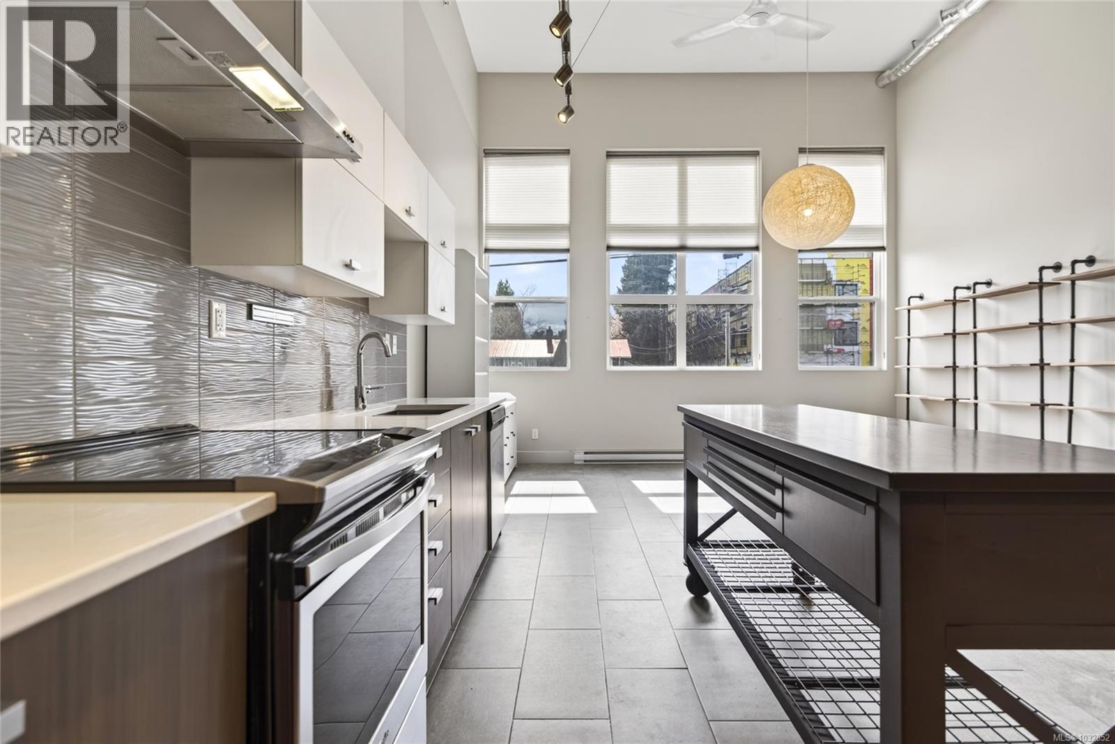 #307 1978 Cliffe Ave - Image 3