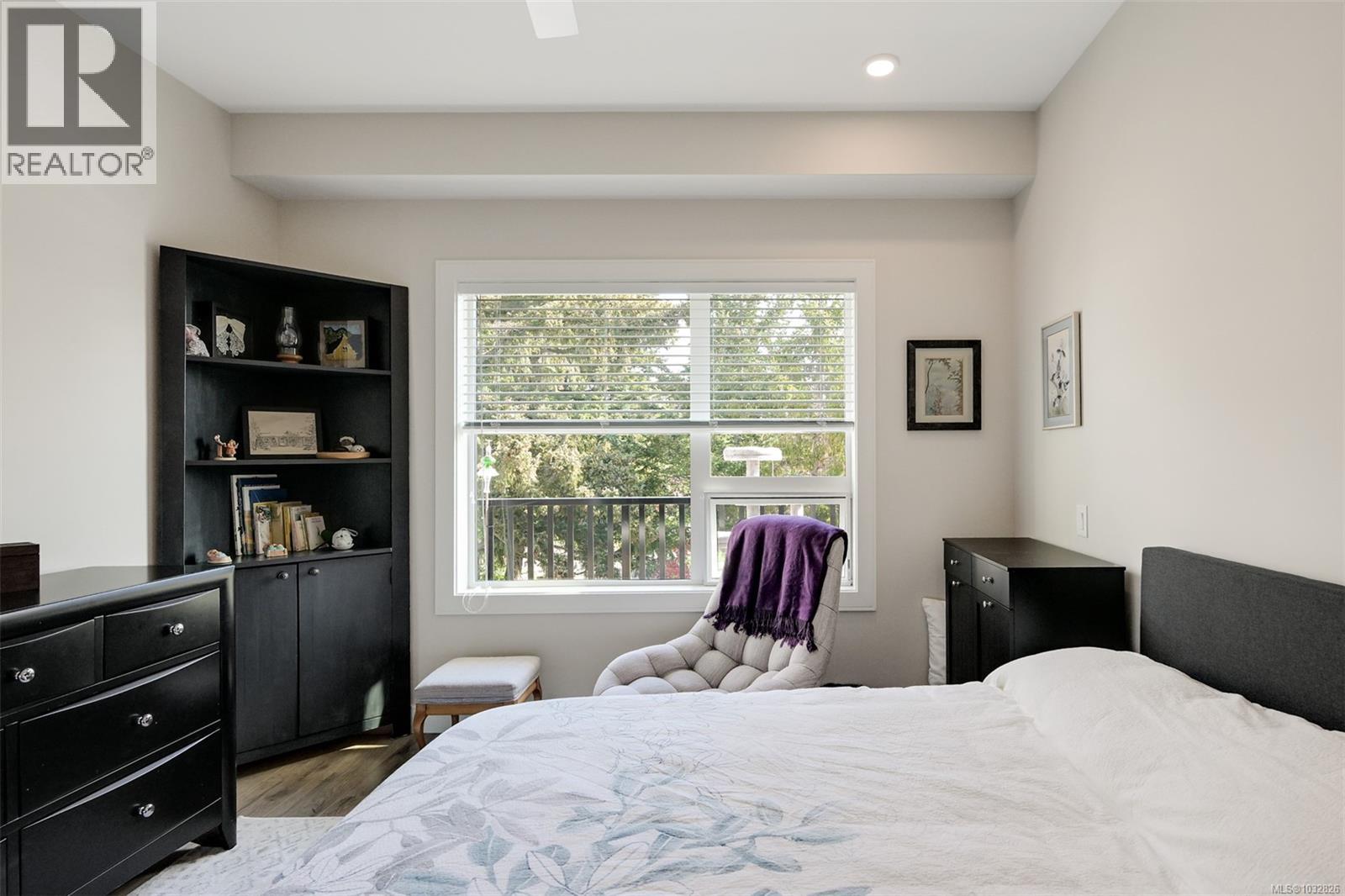 #408 280 Island Hwy - 22