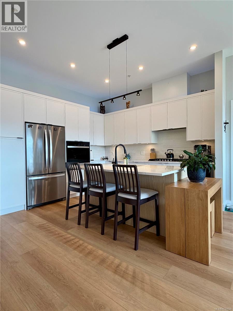 614 1810 Selenite Place, Langford