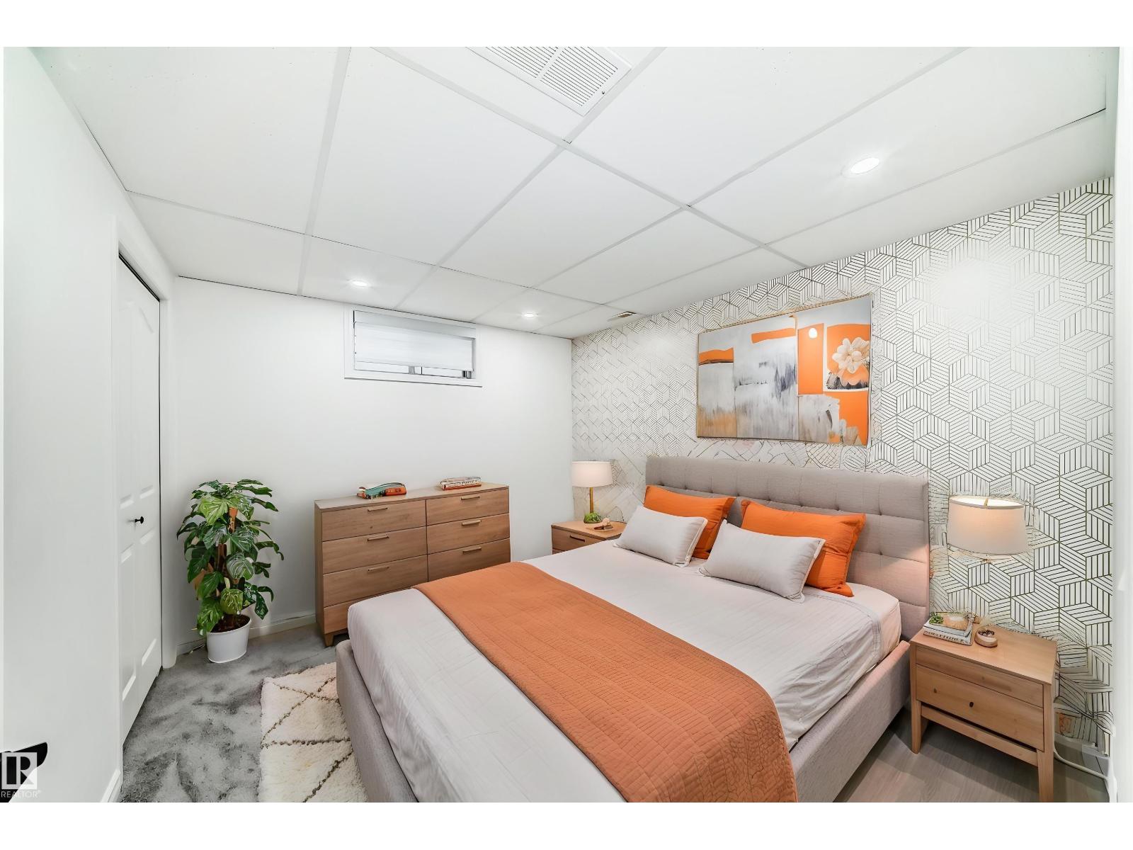 4008 37 AV NW, Edmonton