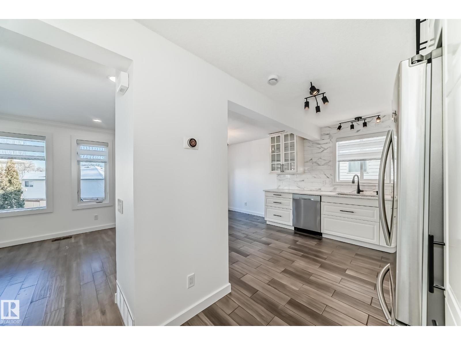 4008 37 AV NW, Edmonton