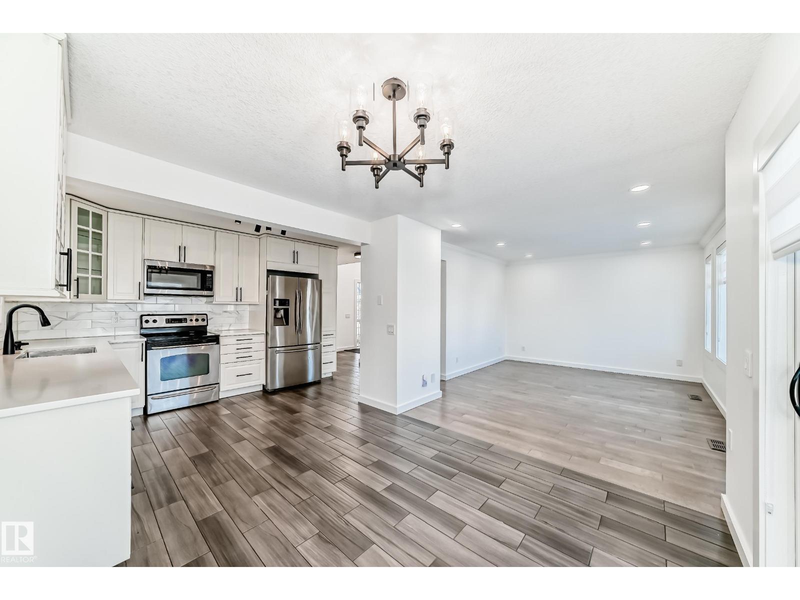 4008 37 AV NW, Edmonton