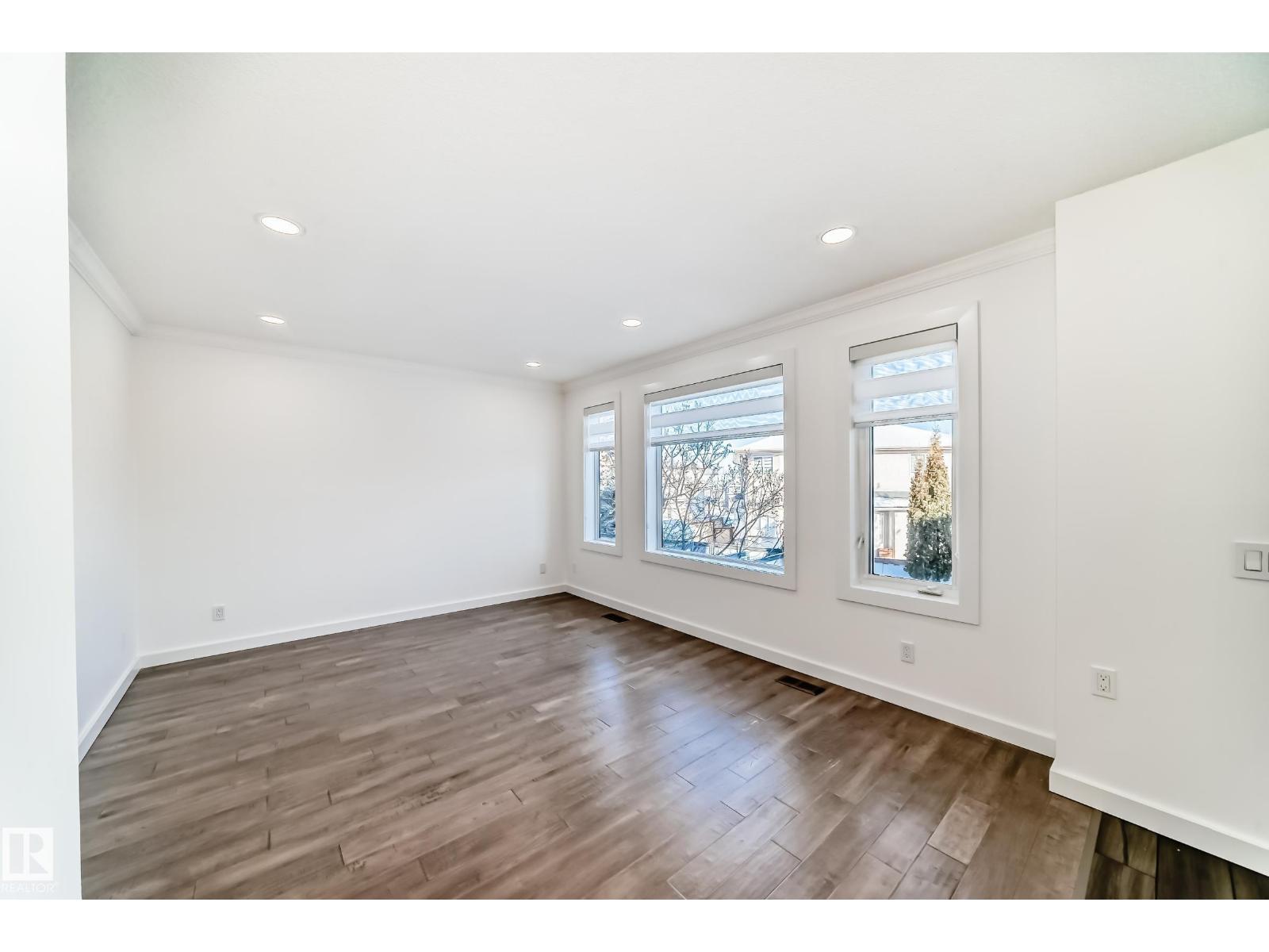 4008 37 AV NW, Edmonton