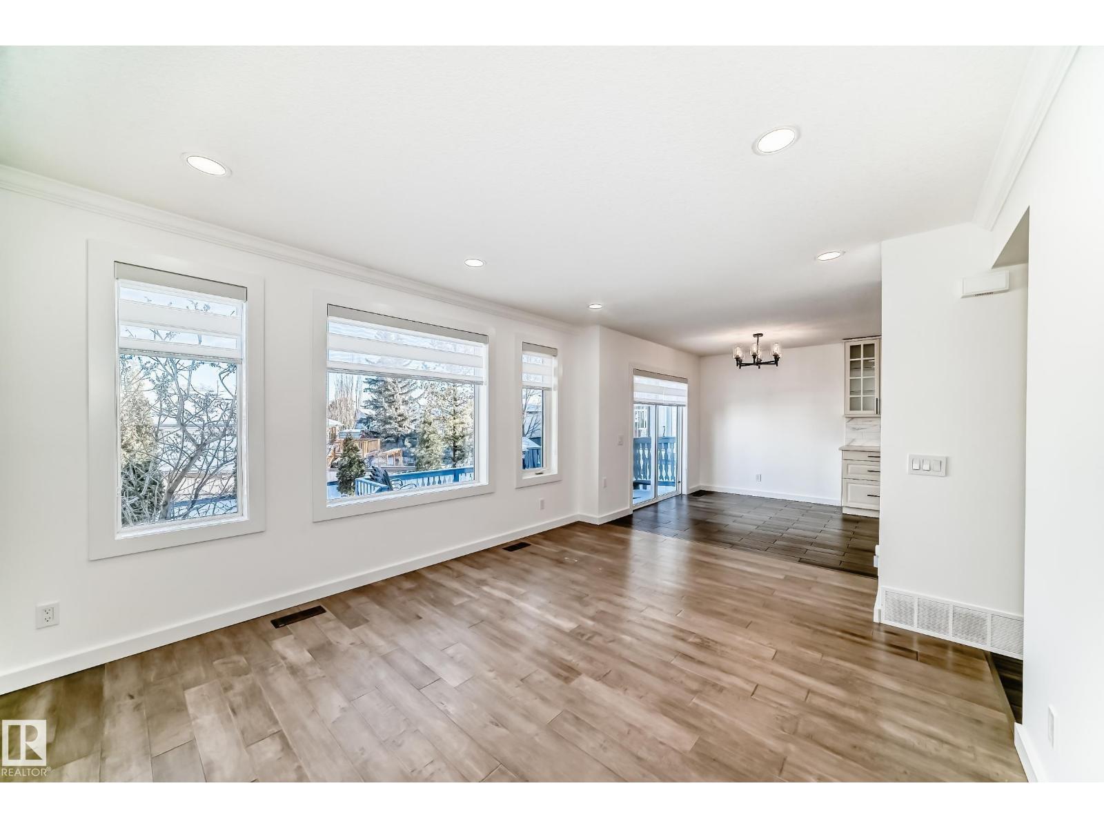 4008 37 AV NW, Edmonton