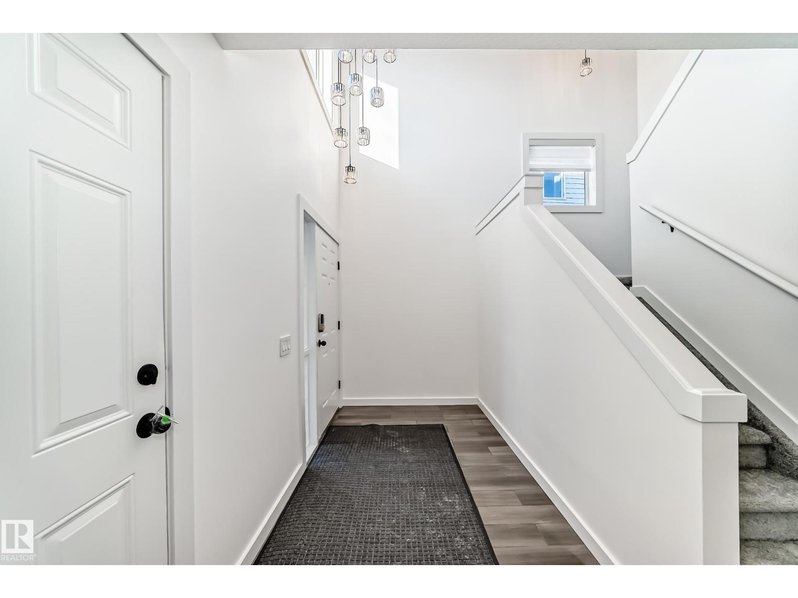 4008 37 AV NW, Edmonton