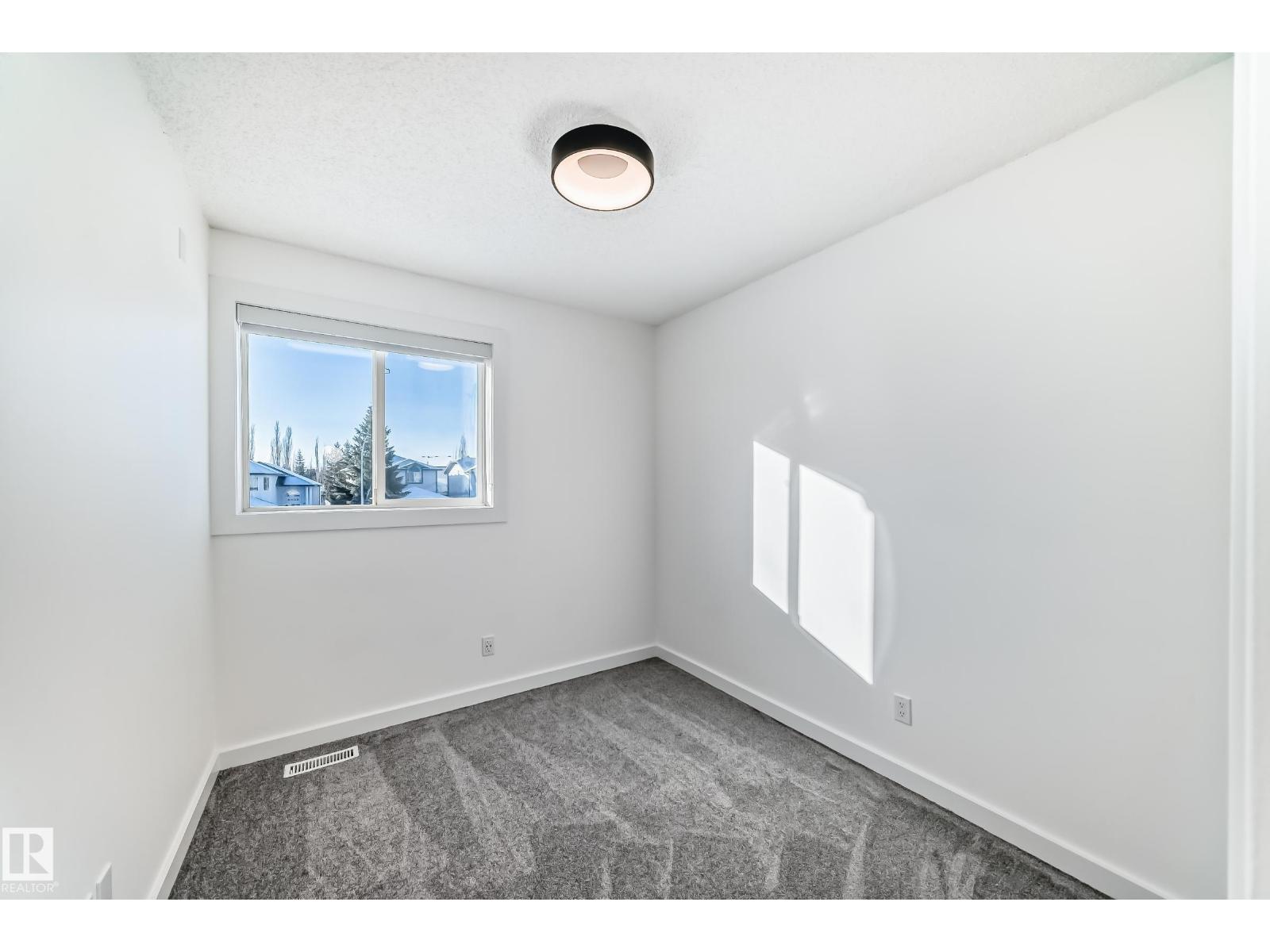 4008 37 AV NW, Edmonton