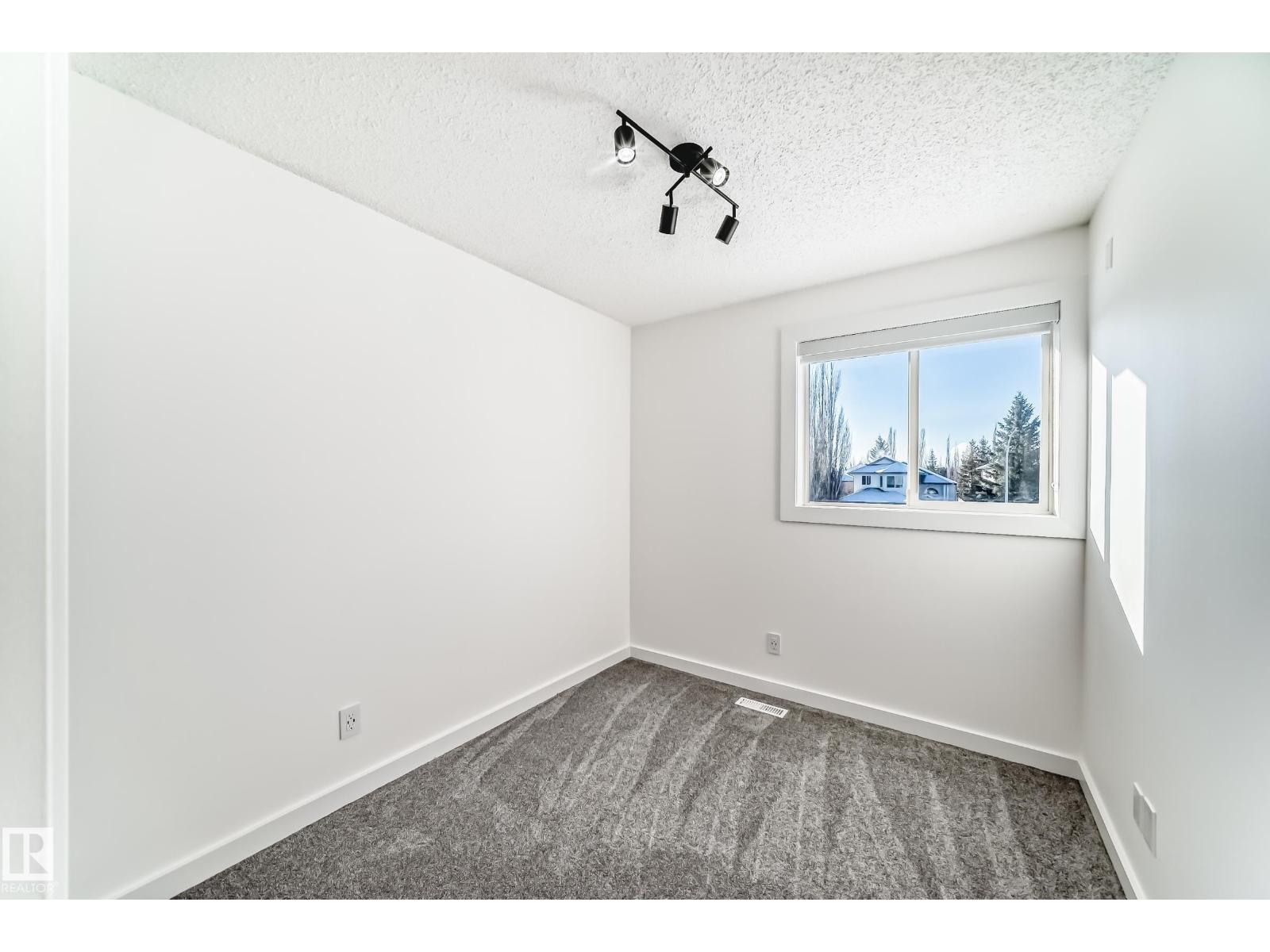 4008 37 AV NW, Edmonton