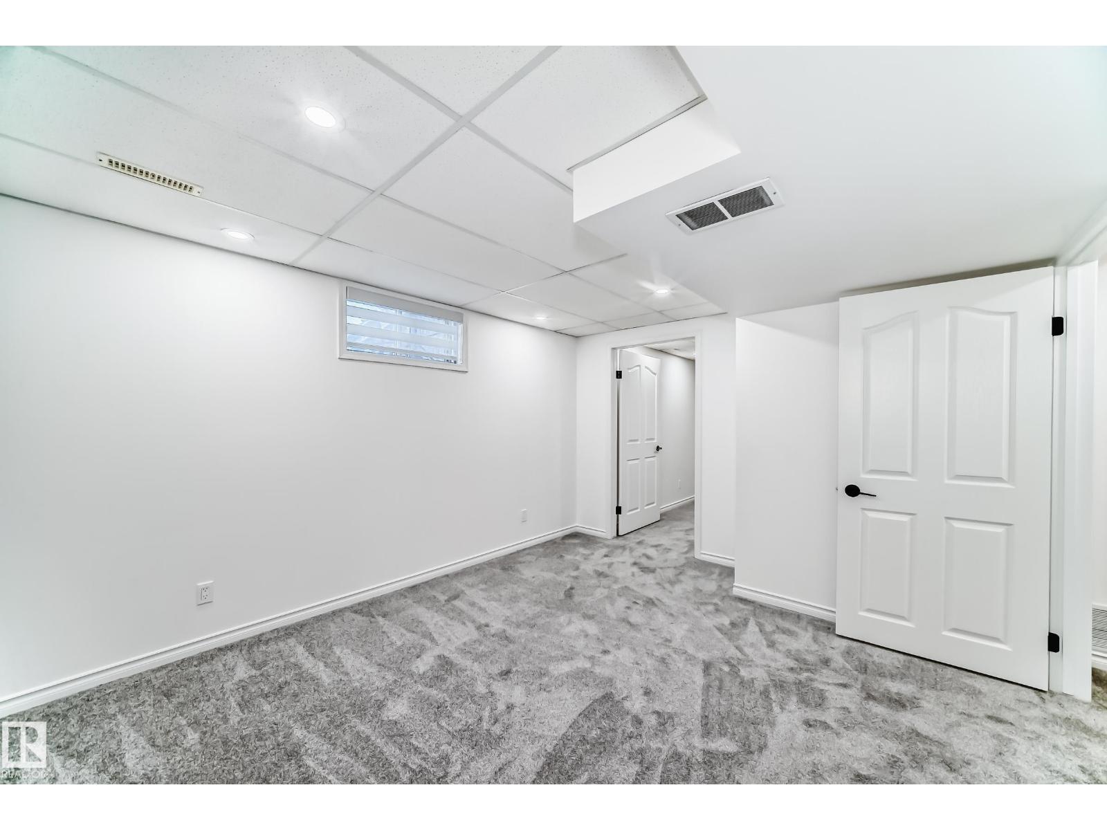 4008 37 AV NW, Edmonton