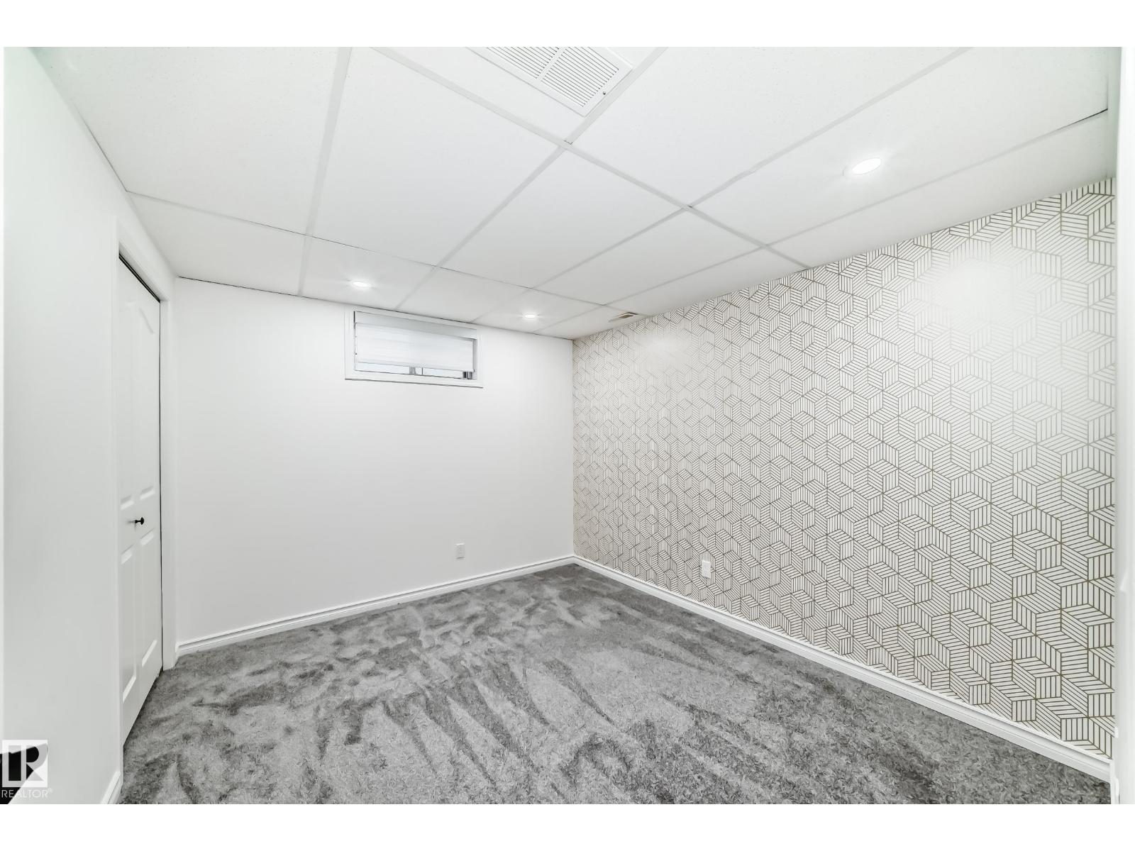 4008 37 AV NW, Edmonton