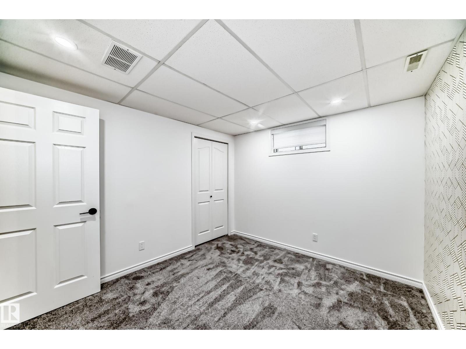 4008 37 AV NW, Edmonton