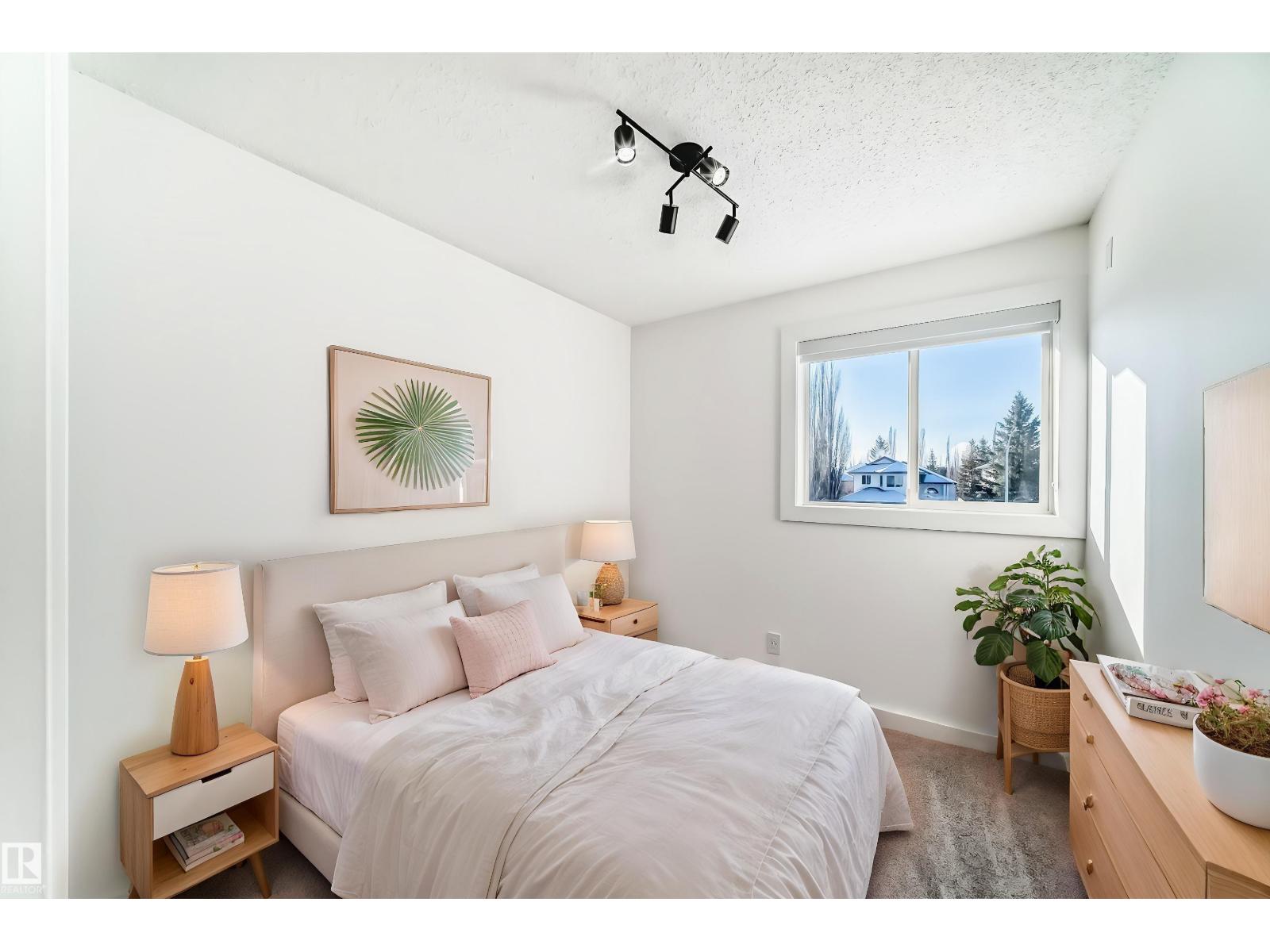 4008 37 AV NW, Edmonton