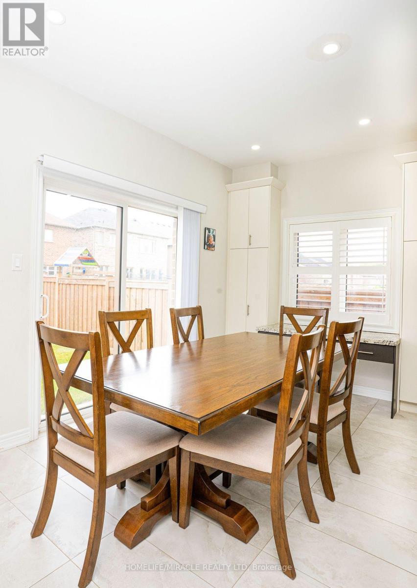 978 BARTON WAY - 12