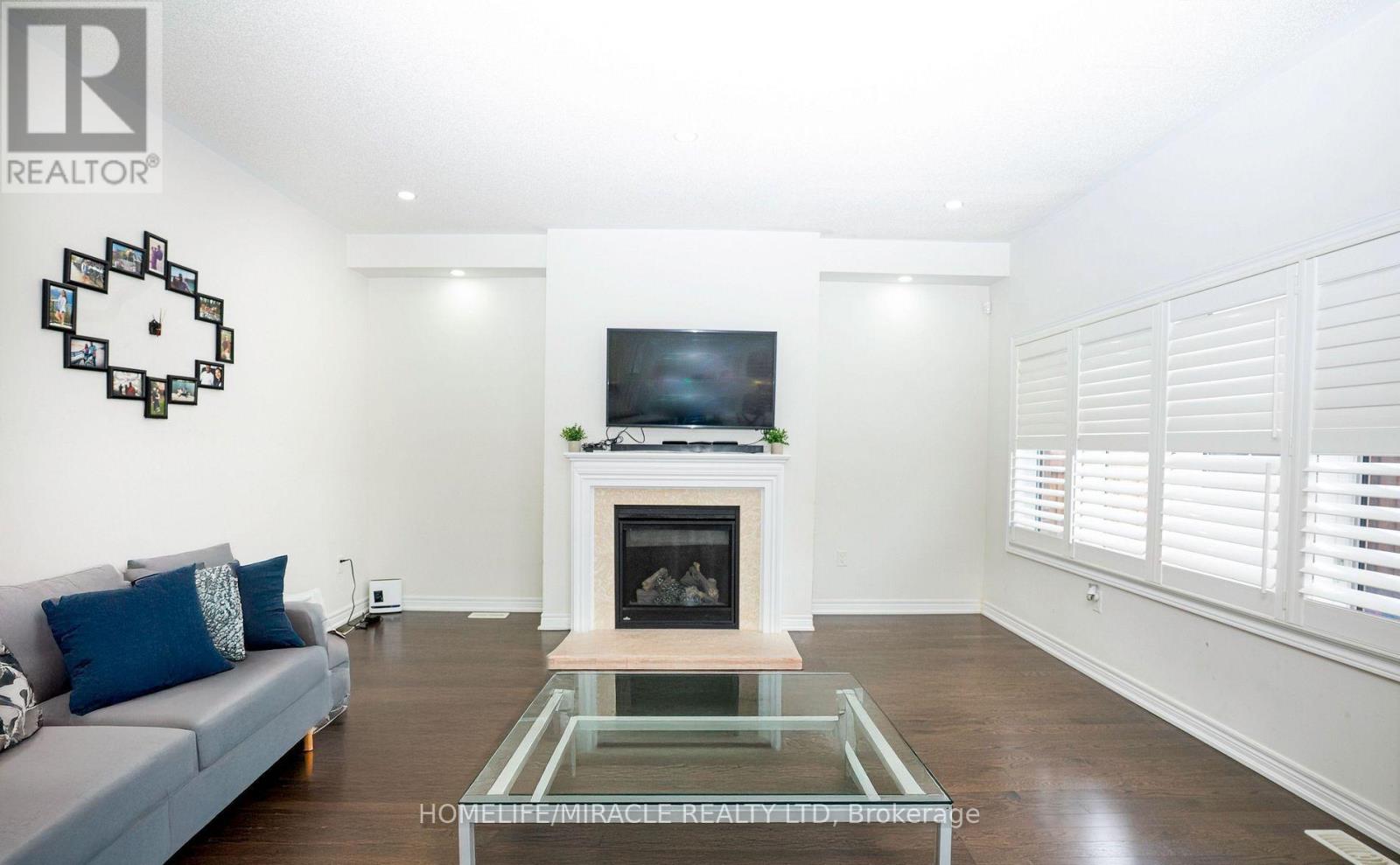 978 BARTON WAY - 14