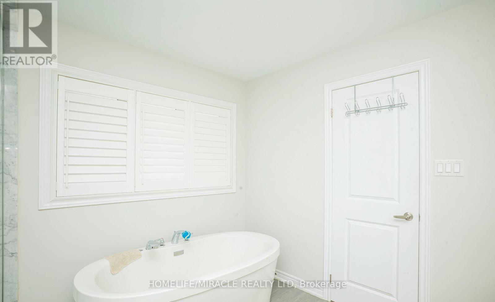 978 BARTON WAY - 27