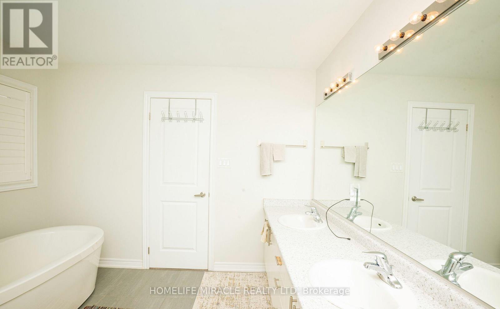 978 BARTON WAY - 28