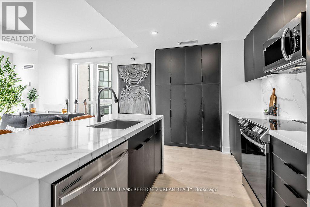 #304 415 SEA RAY AVENUE - 18