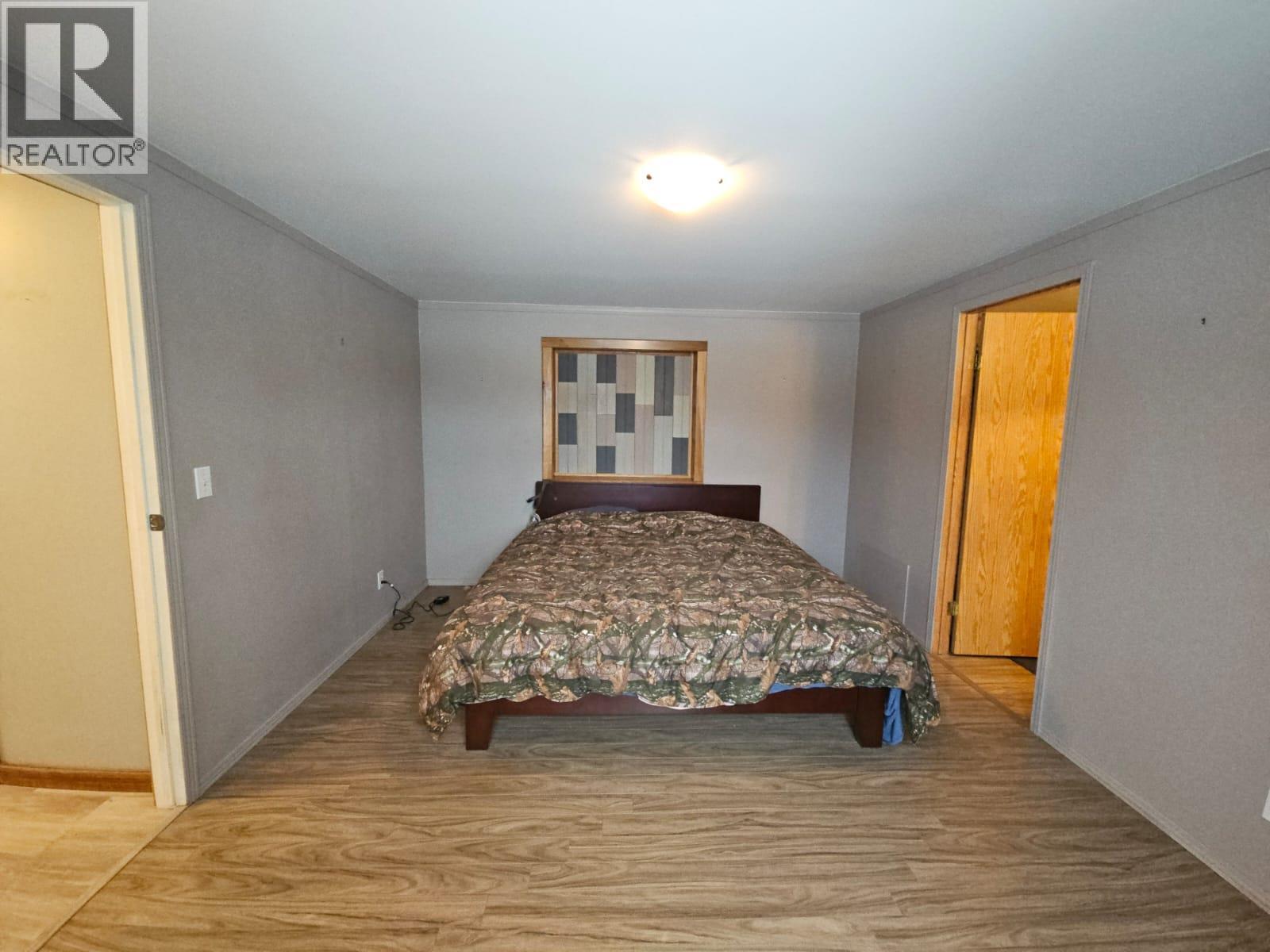 4504 42 Avenue NE — photo 20