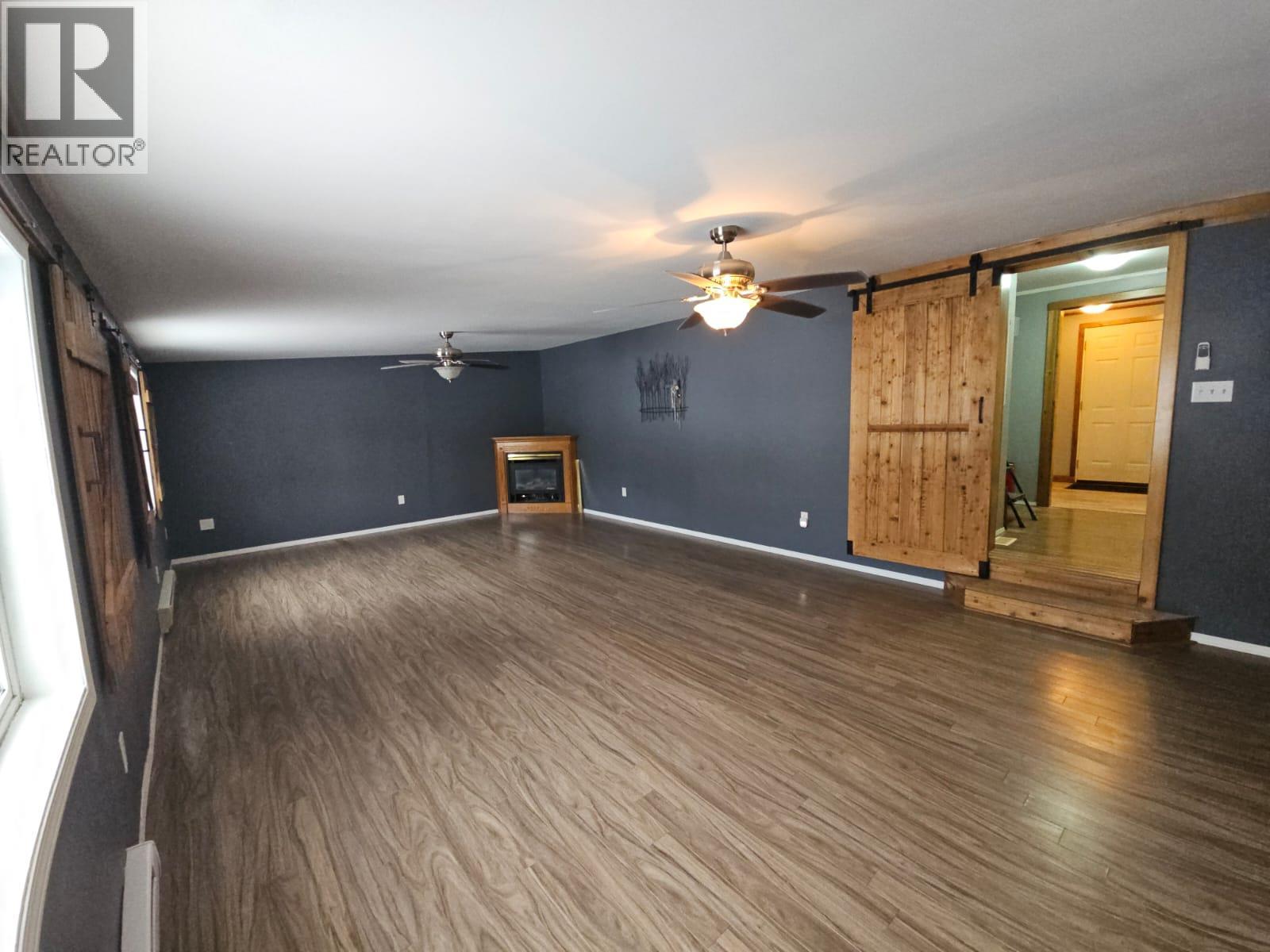 4504 42 Avenue NE — photo 14