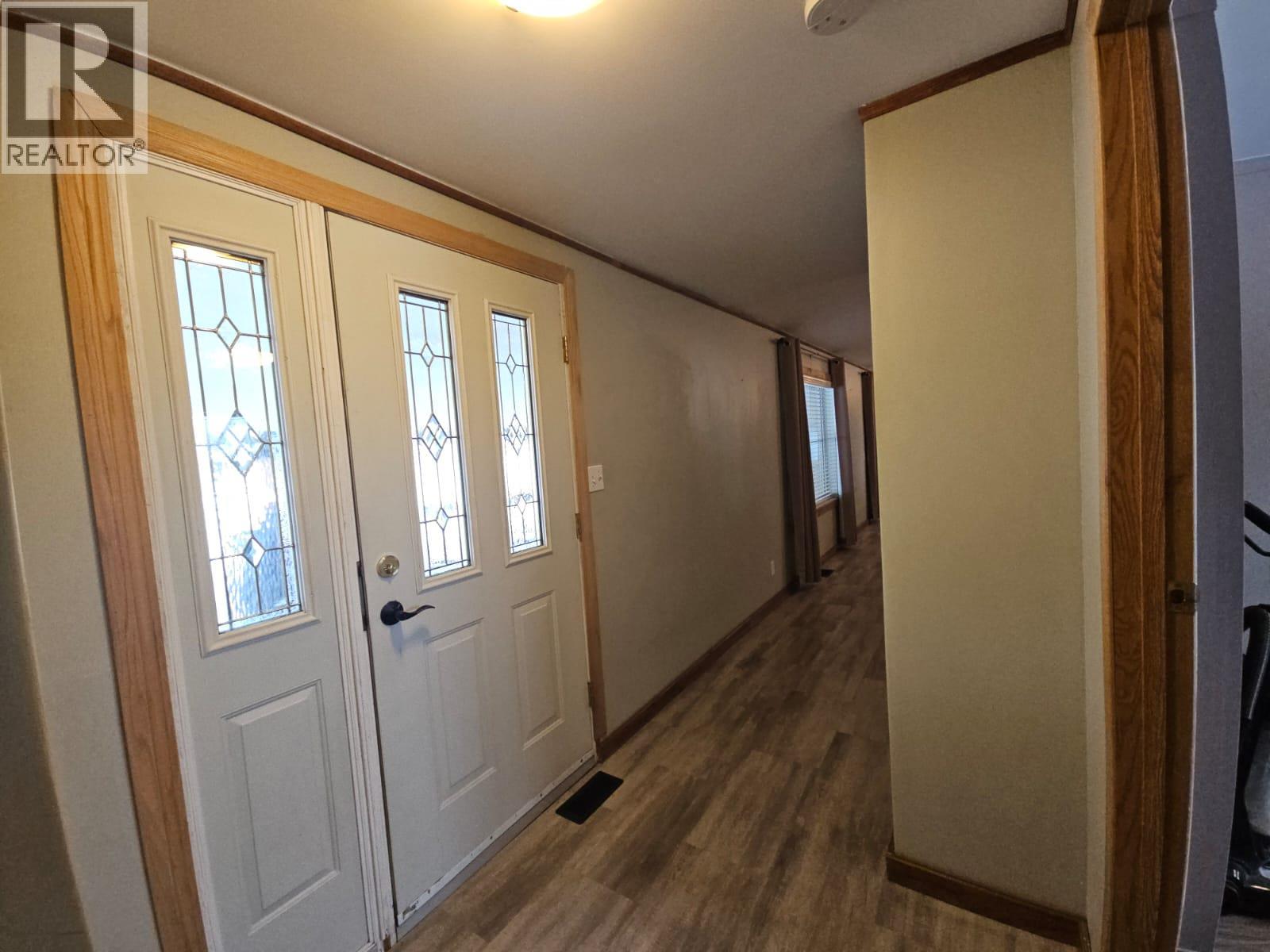 4504 42 Avenue NE - 3