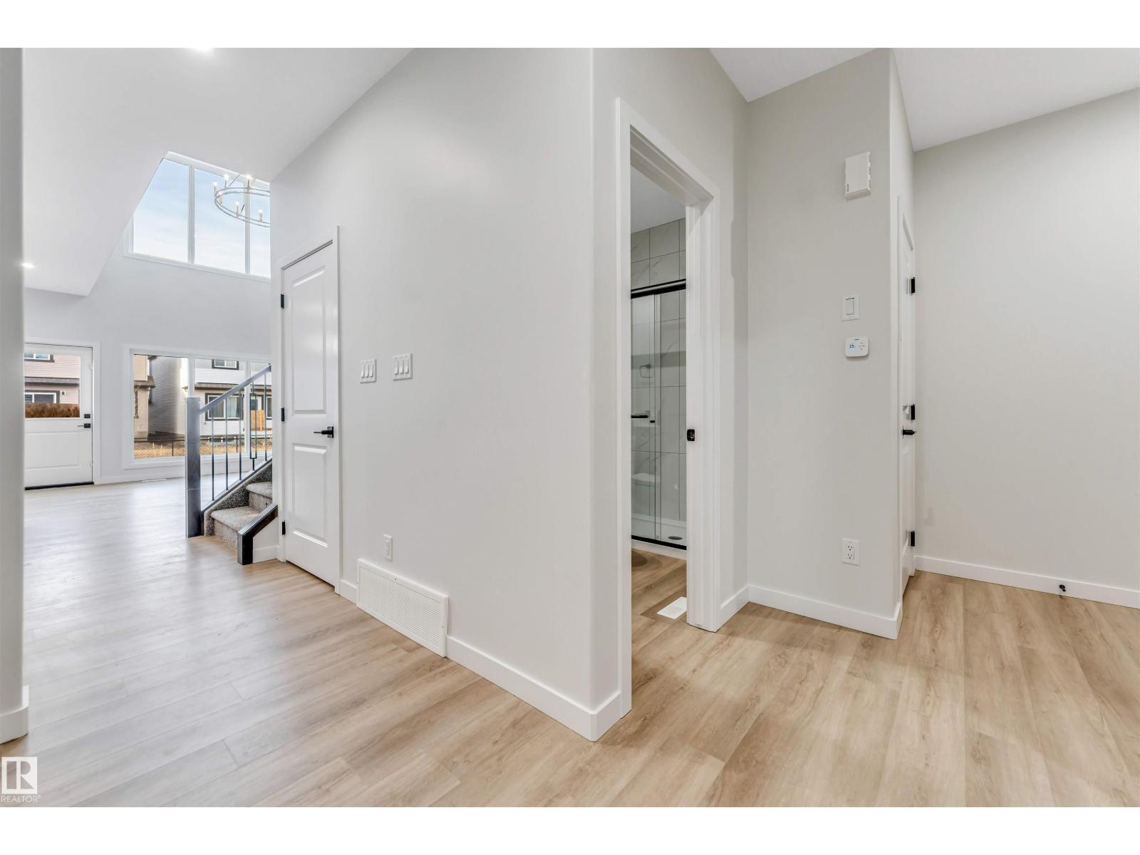 8712 181 AV NW, Edmonton