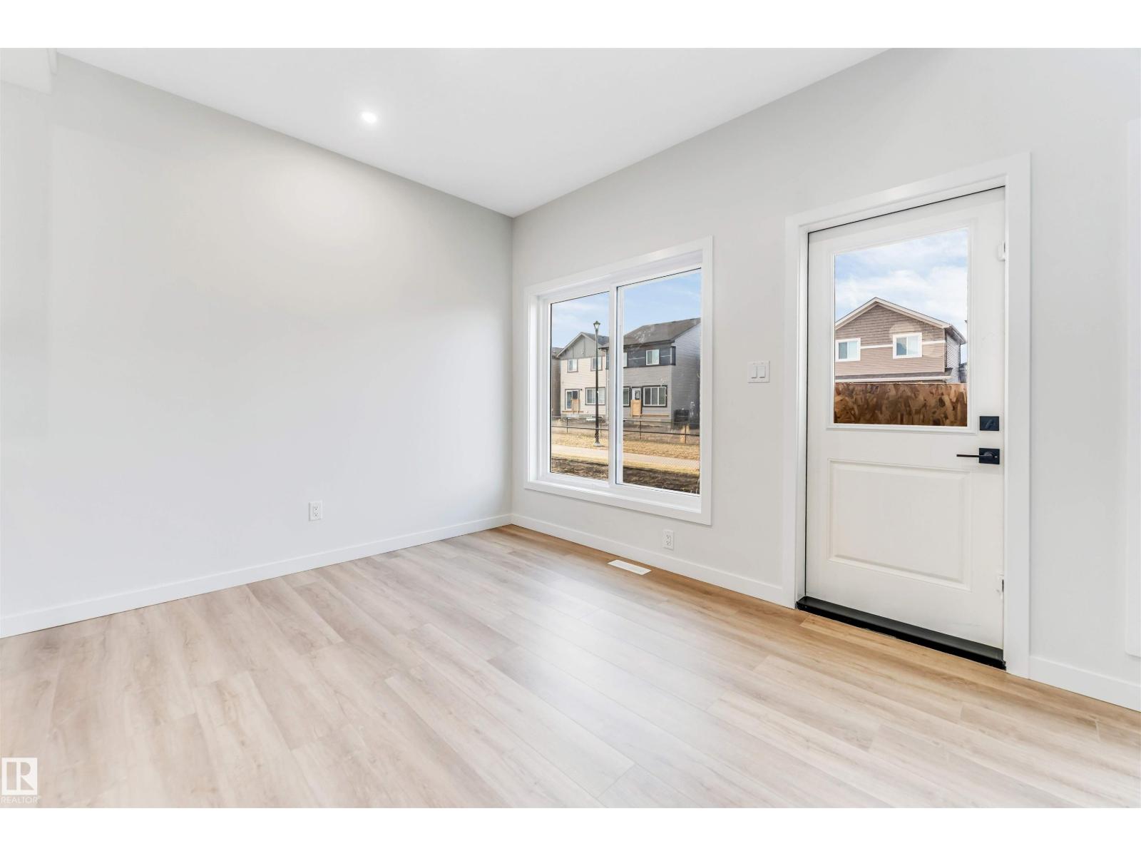 8712 181 AV NW, Edmonton