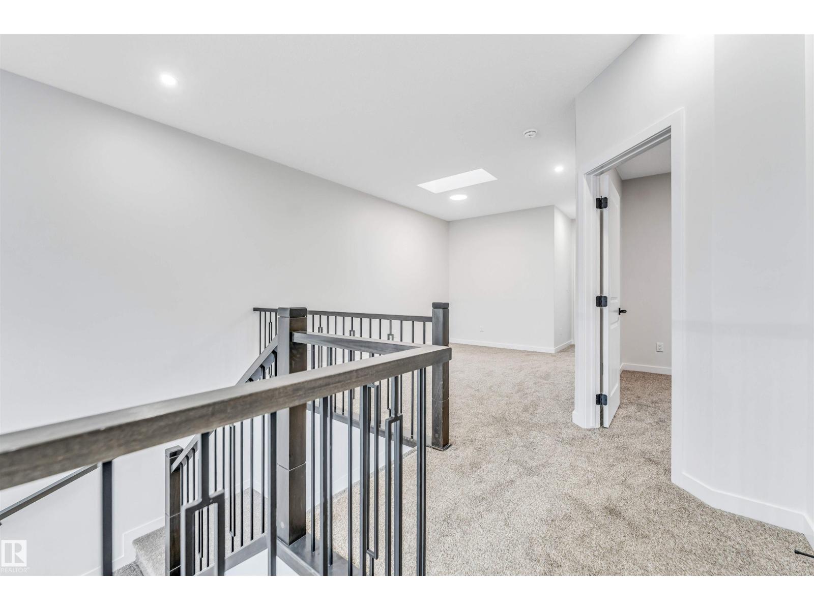 8712 181 AV NW, Edmonton