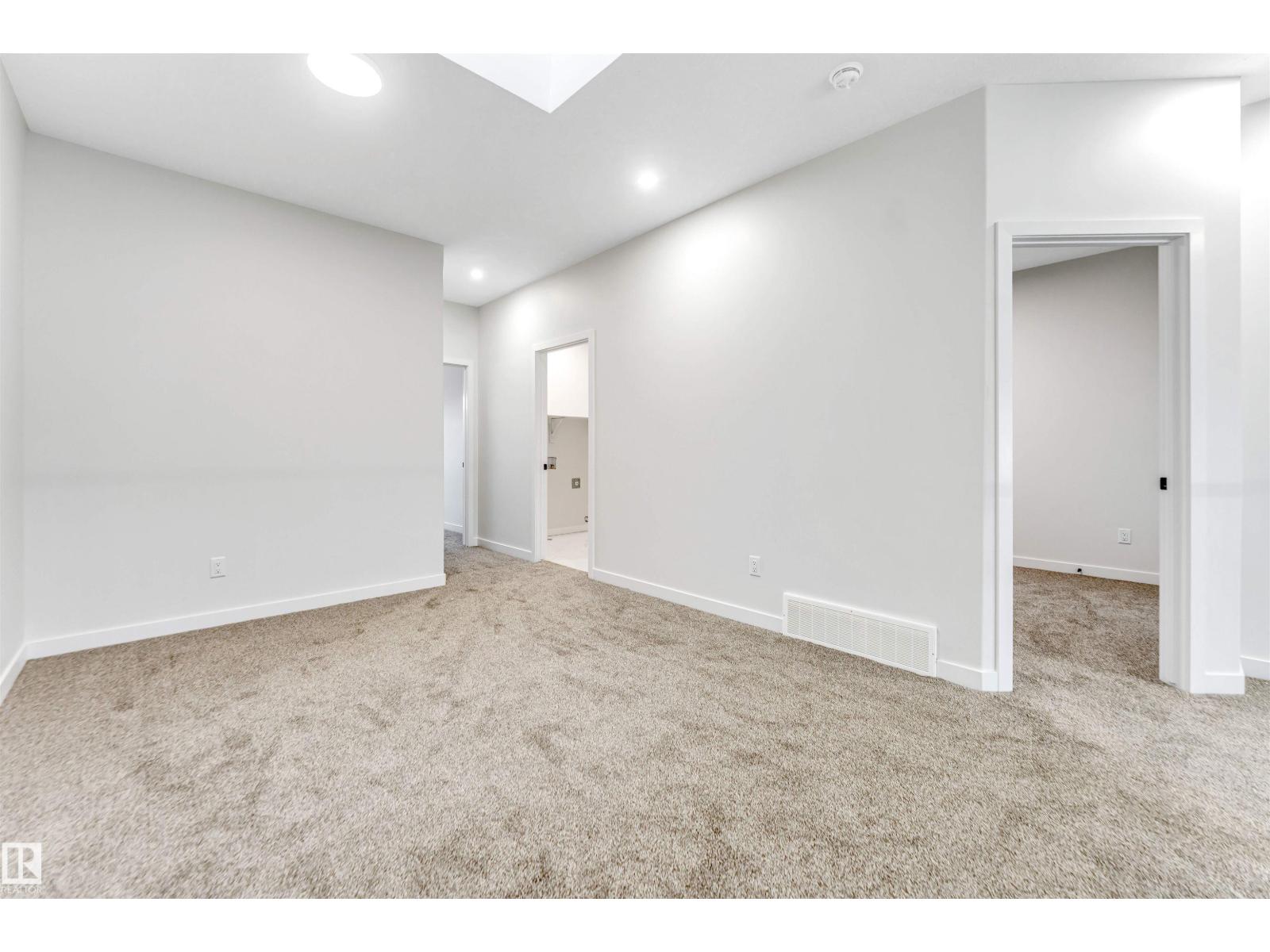 8712 181 AV NW, Edmonton