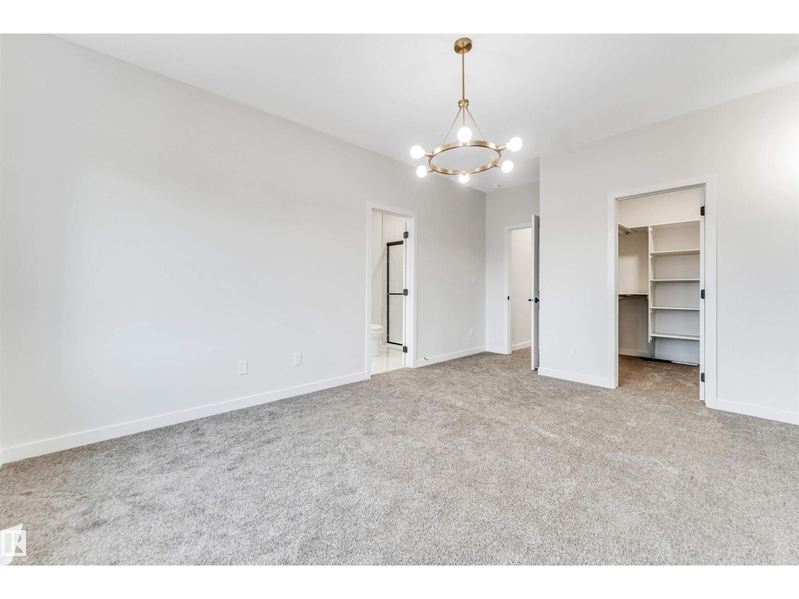 8712 181 AV NW, Edmonton