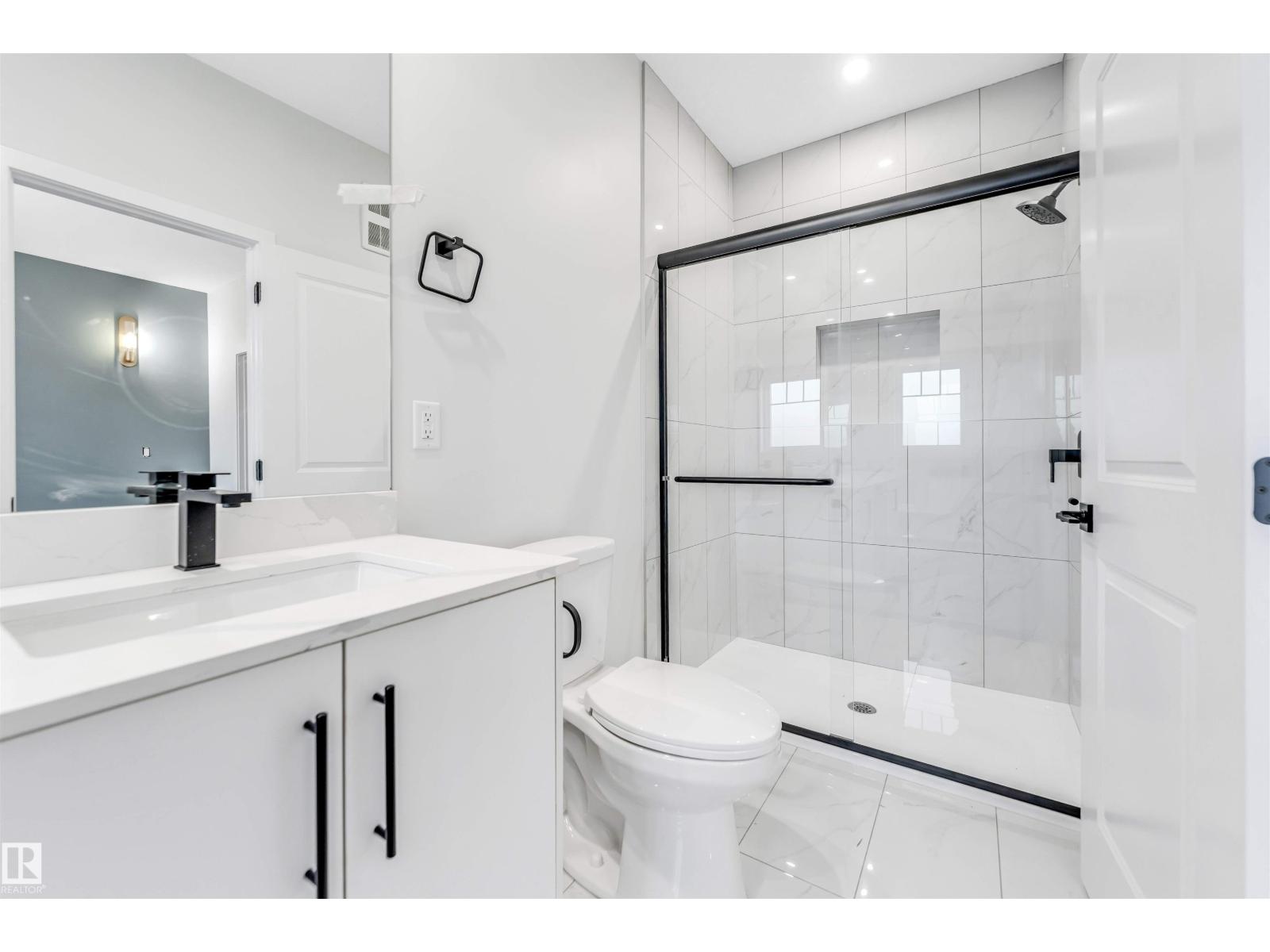 8712 181 AV NW, Edmonton