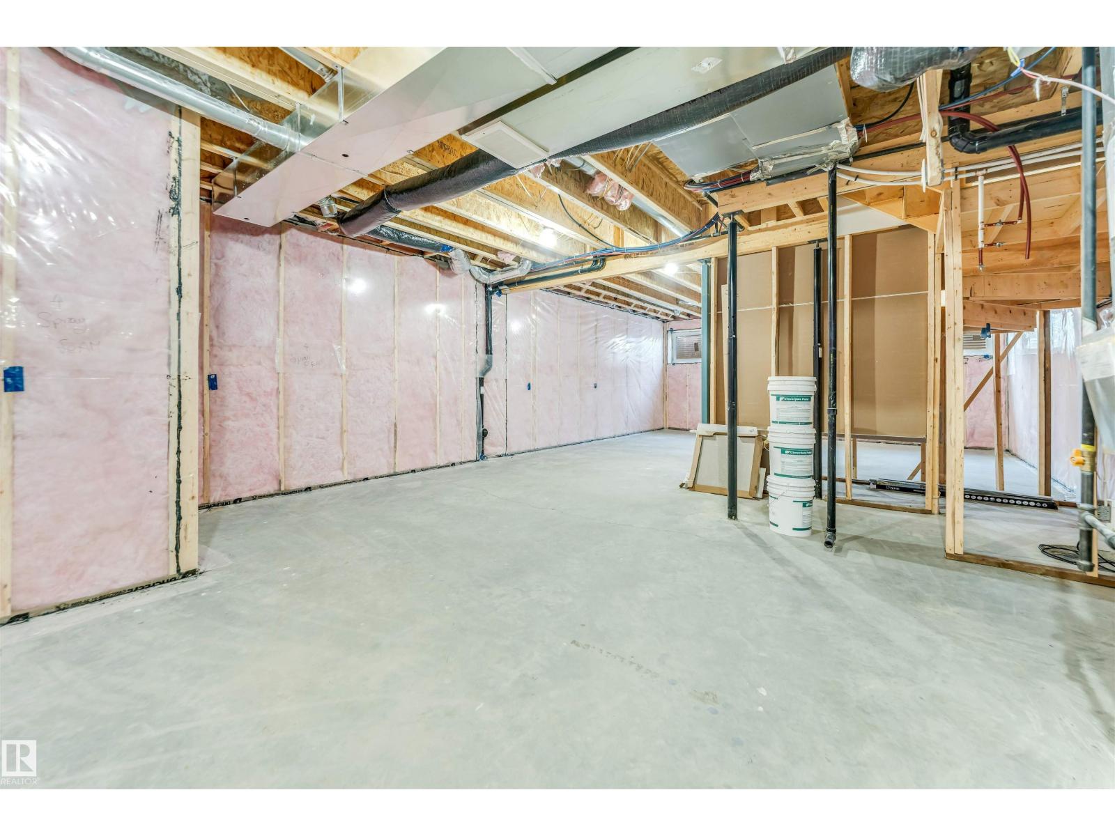 8712 181 AV NW, Edmonton