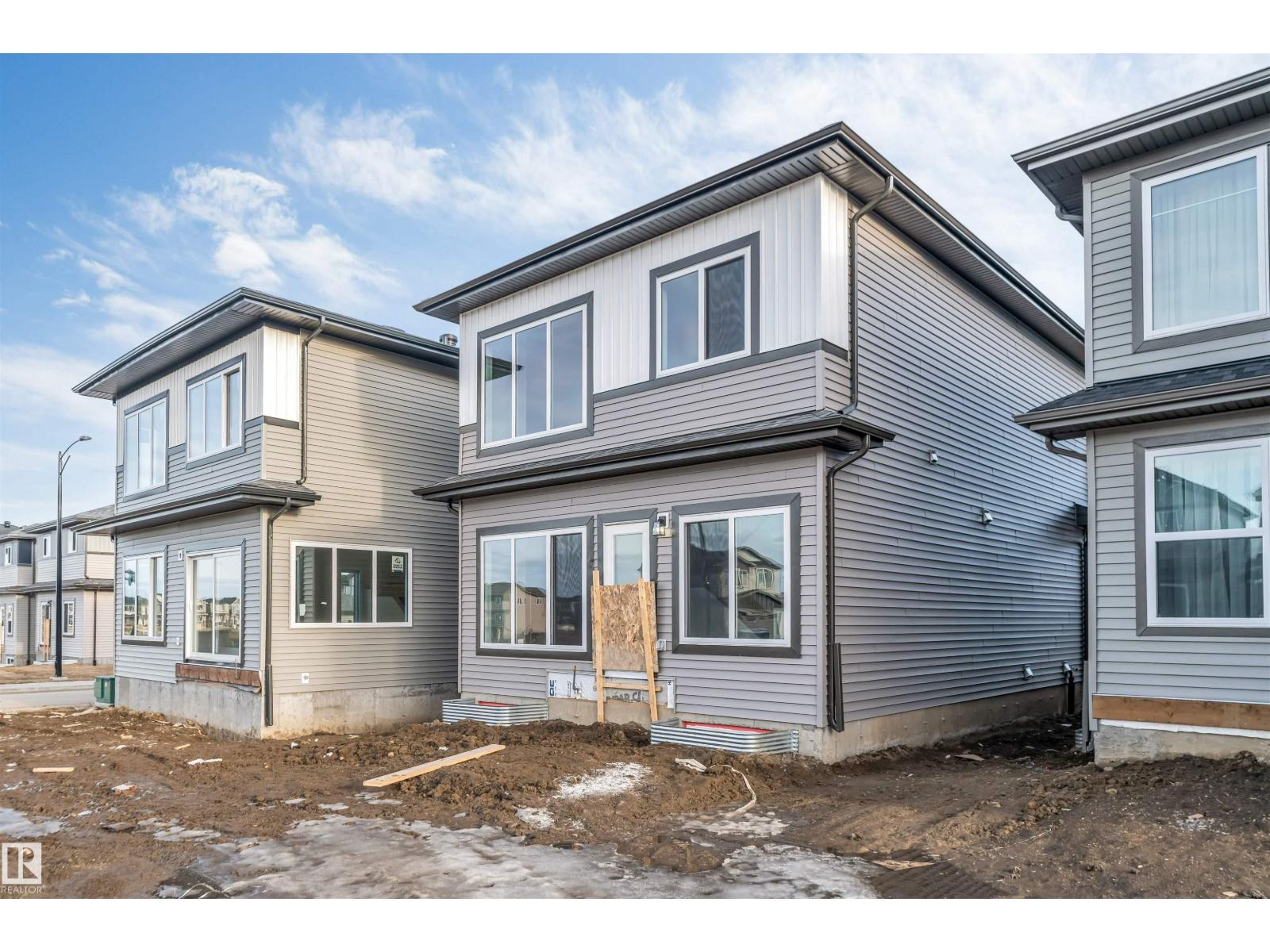 8712 181 AV NW, Edmonton