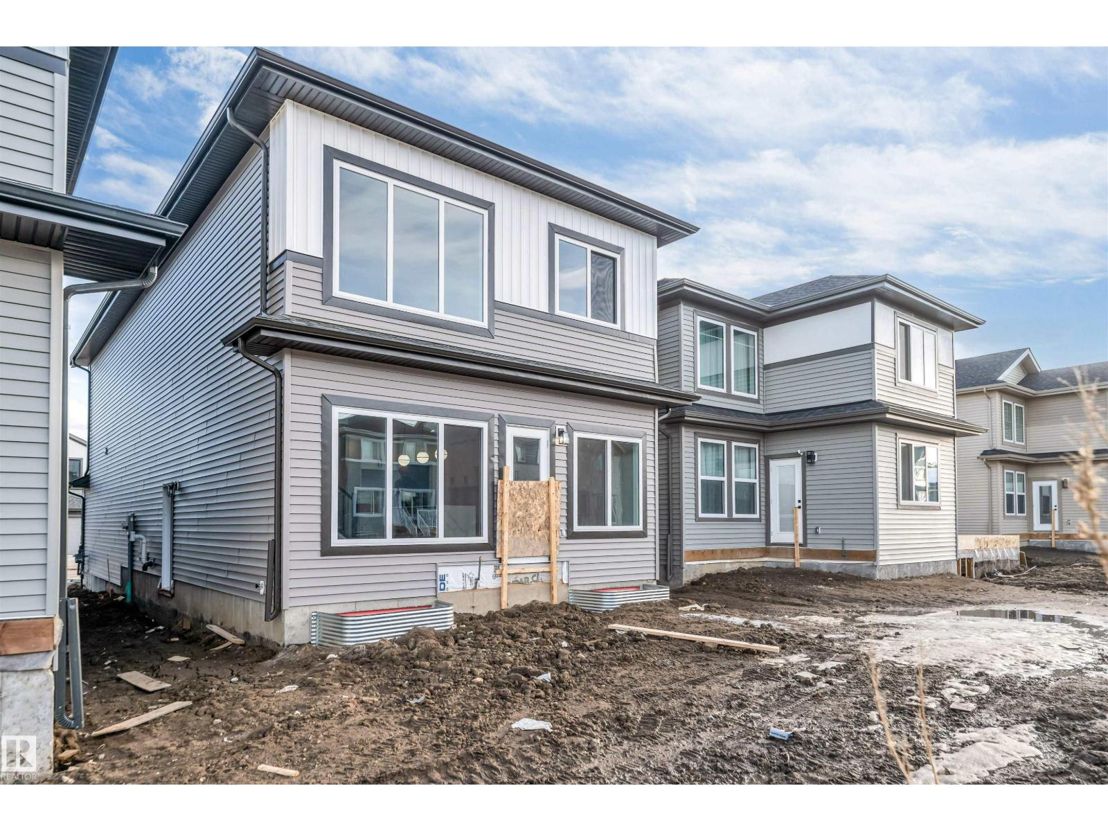 8712 181 AV NW, Edmonton