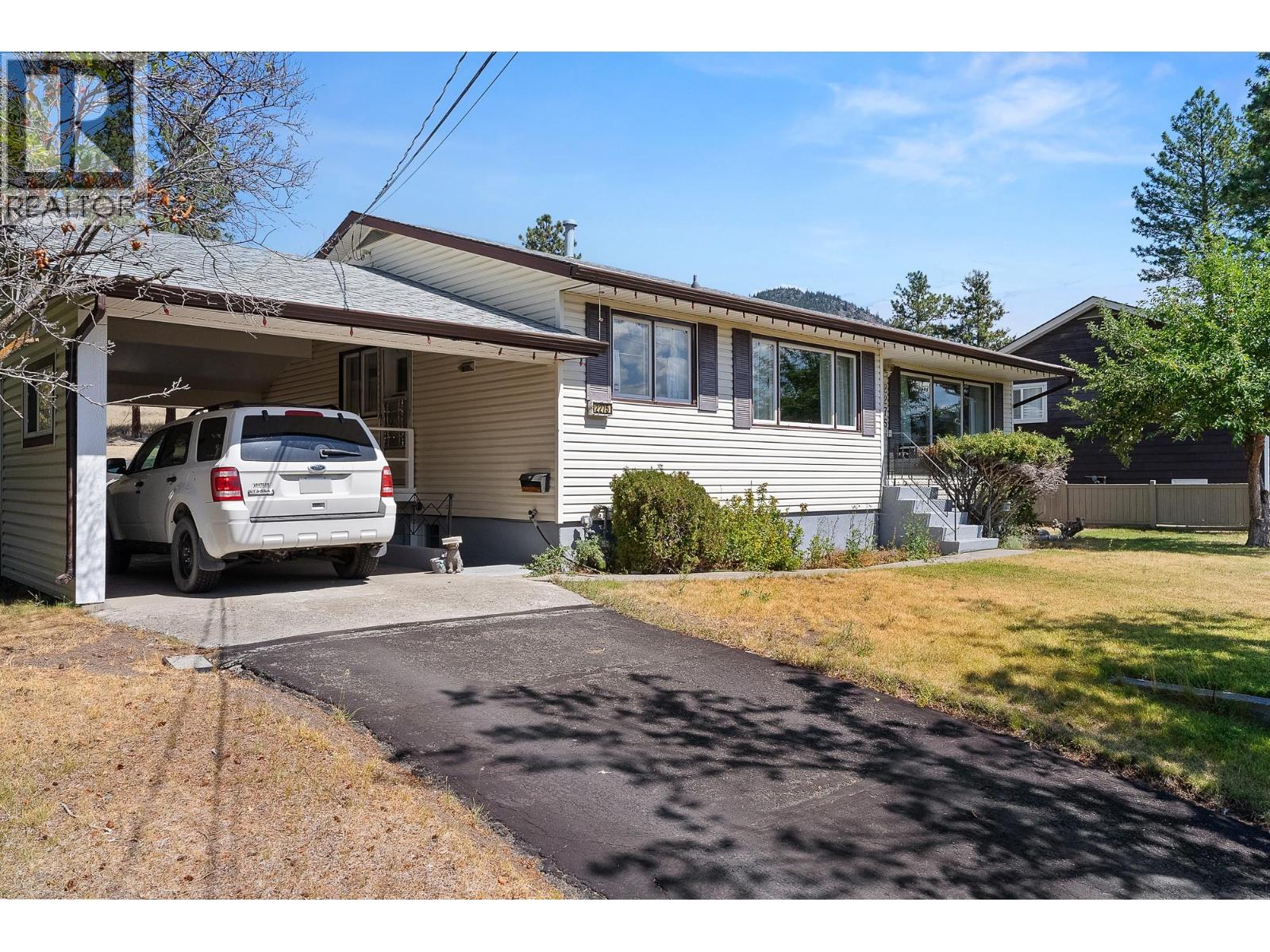 2275 Castillou Crescent, Merritt