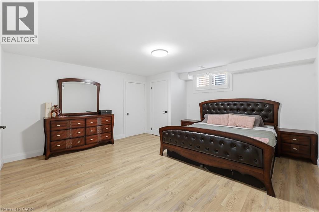 58 KILBOURN Avenue - 38