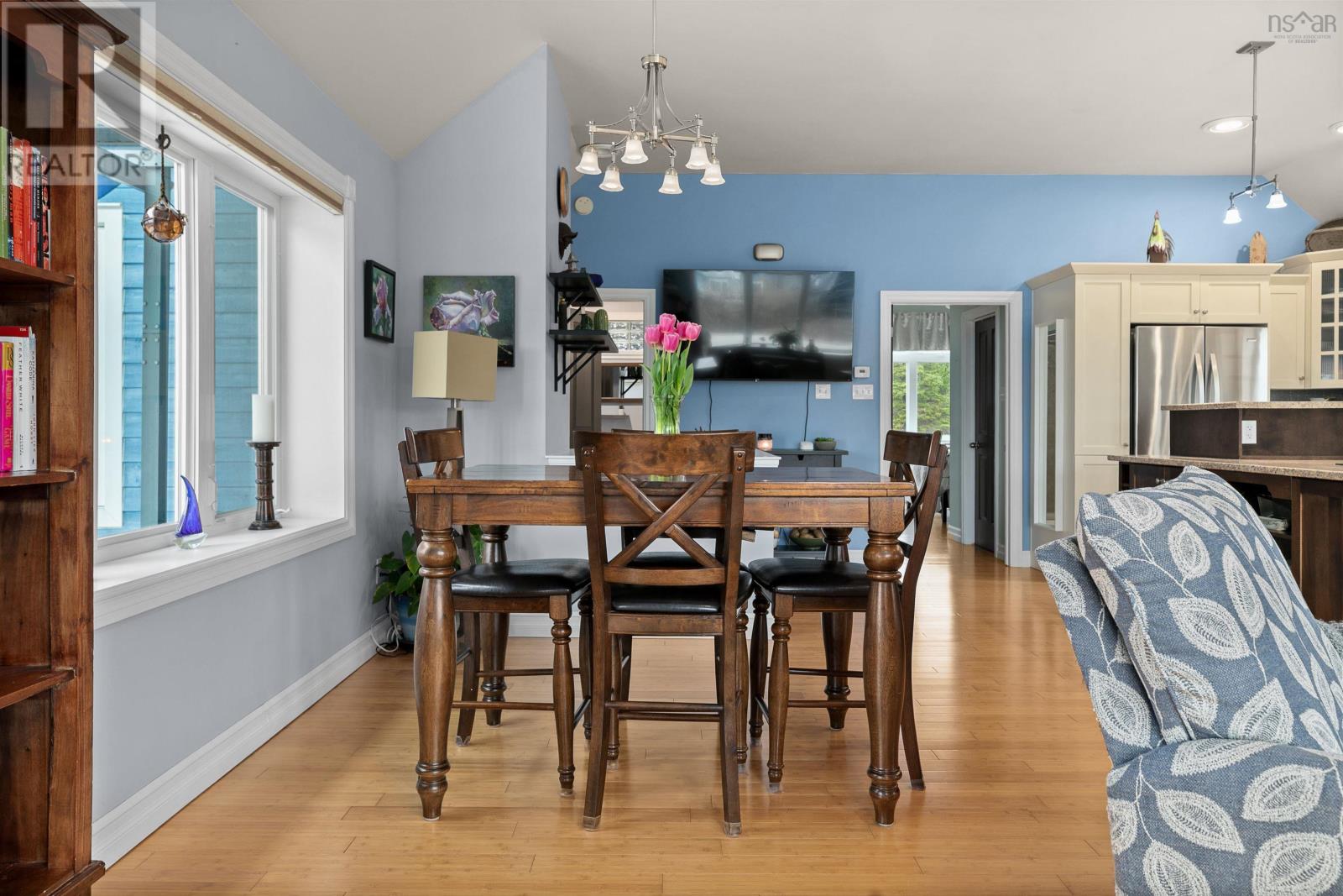 Property 18 of 48 of 11 East River Point Road