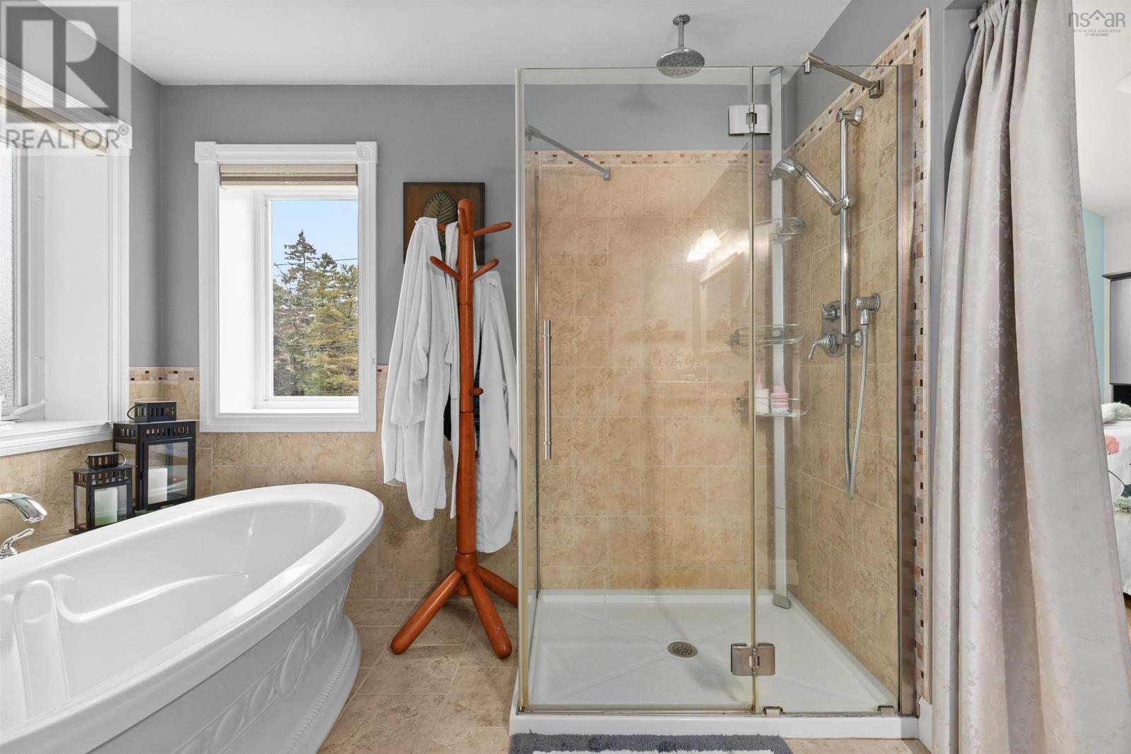 Property 24 of 48 of 11 East River Point Road