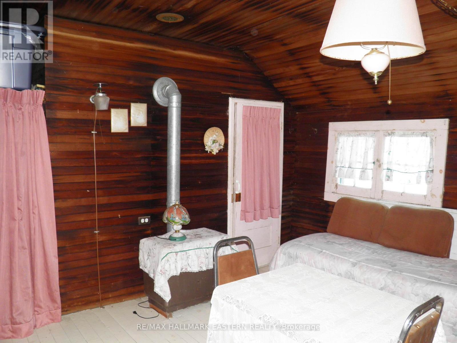 1420 ISLAND 76 STONEY LAKE - 22