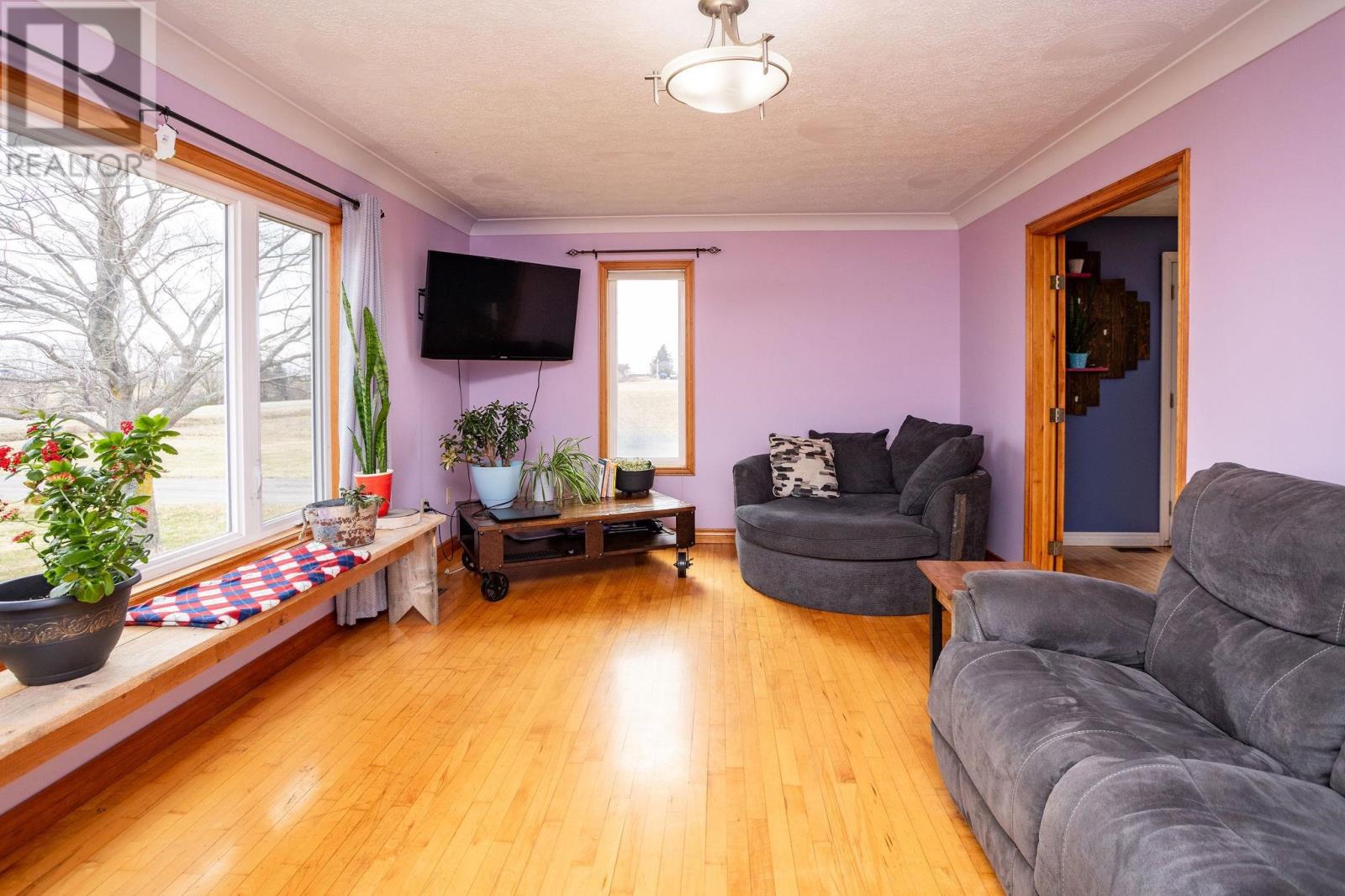 382 ROBERTSON Road — photo 10