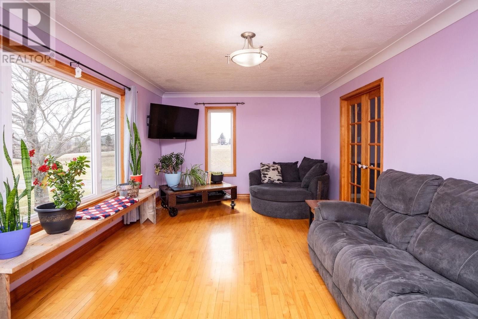 382 ROBERTSON Road — photo 11