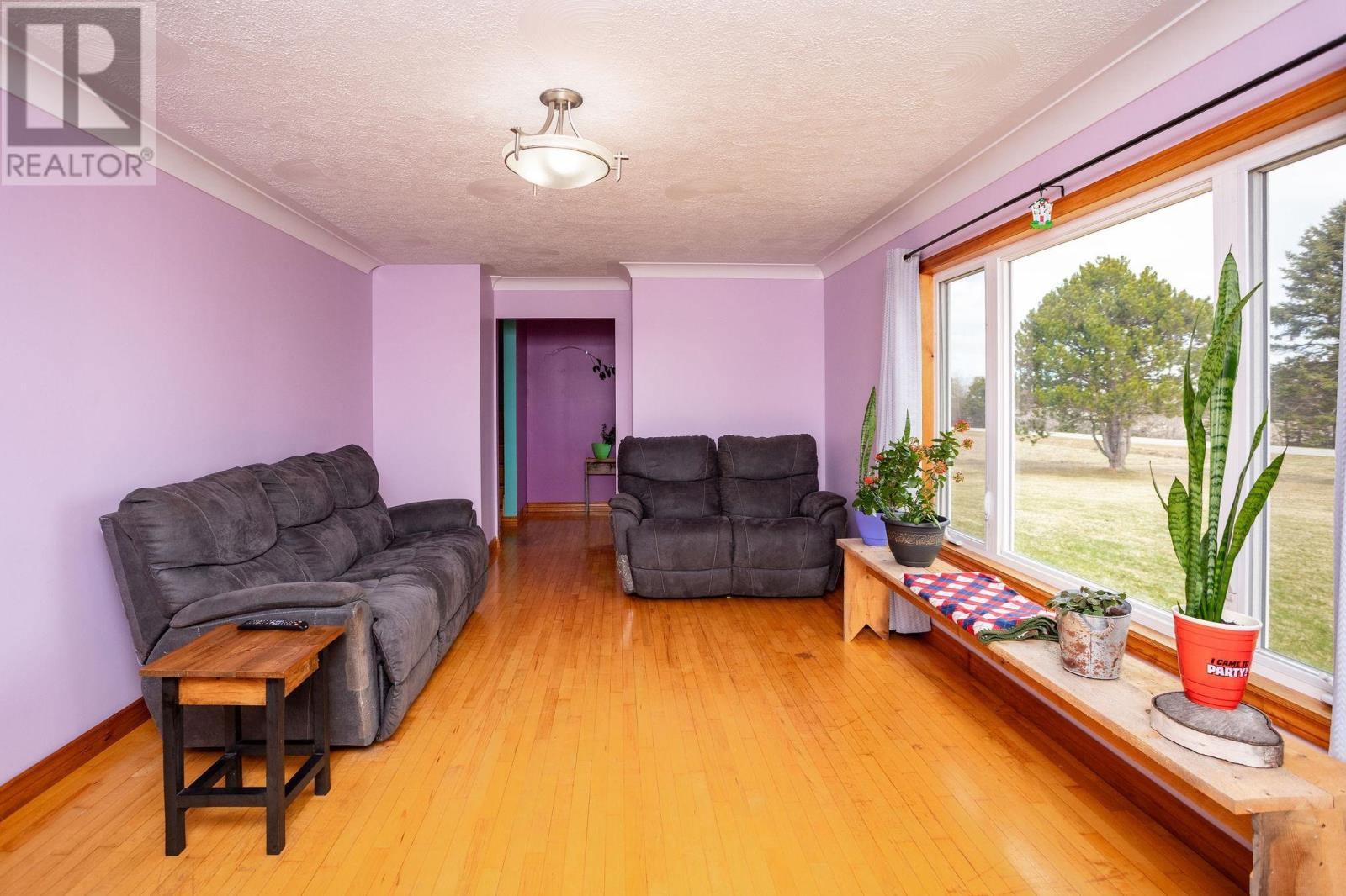 382 ROBERTSON Road — photo 12