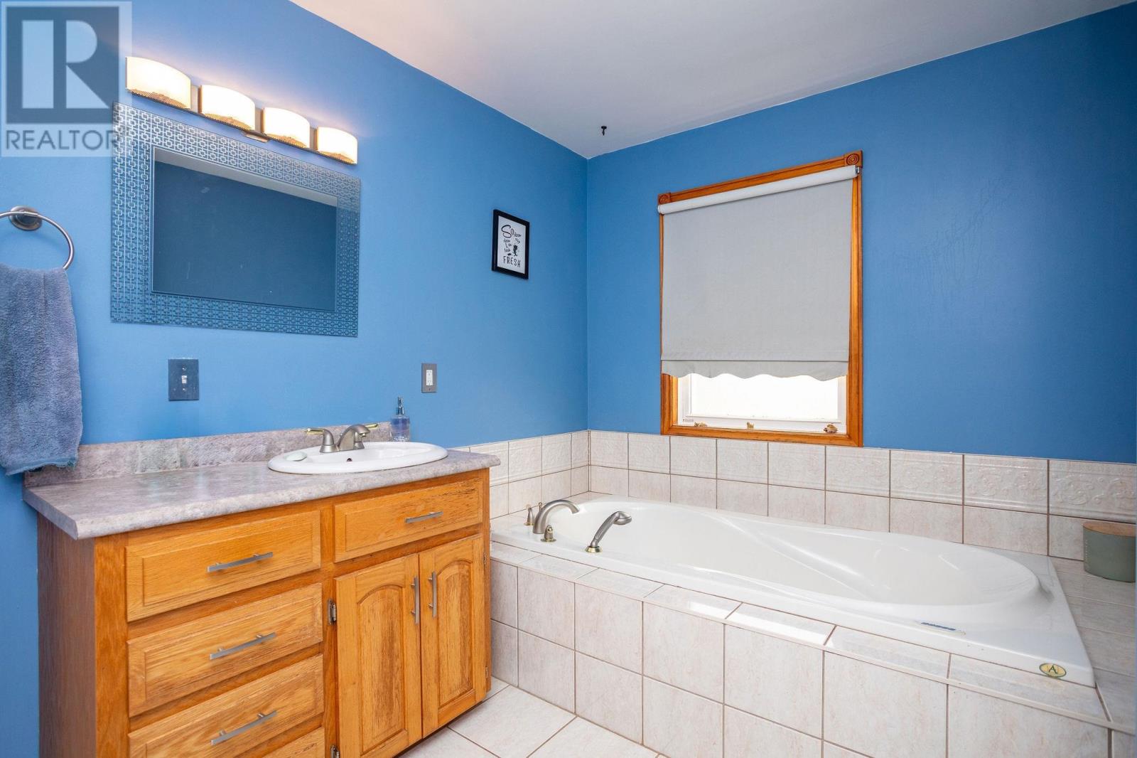 382 ROBERTSON Road — photo 16