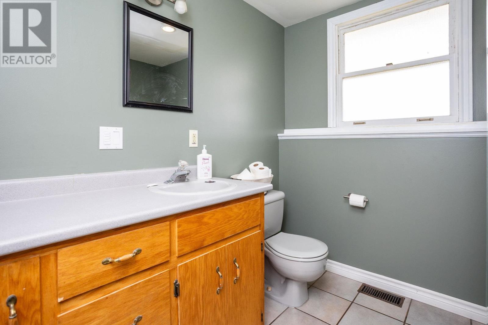 382 ROBERTSON Road — photo 24