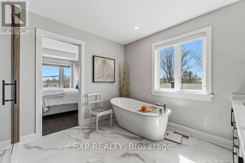 937 FALAISE ROAD - 23